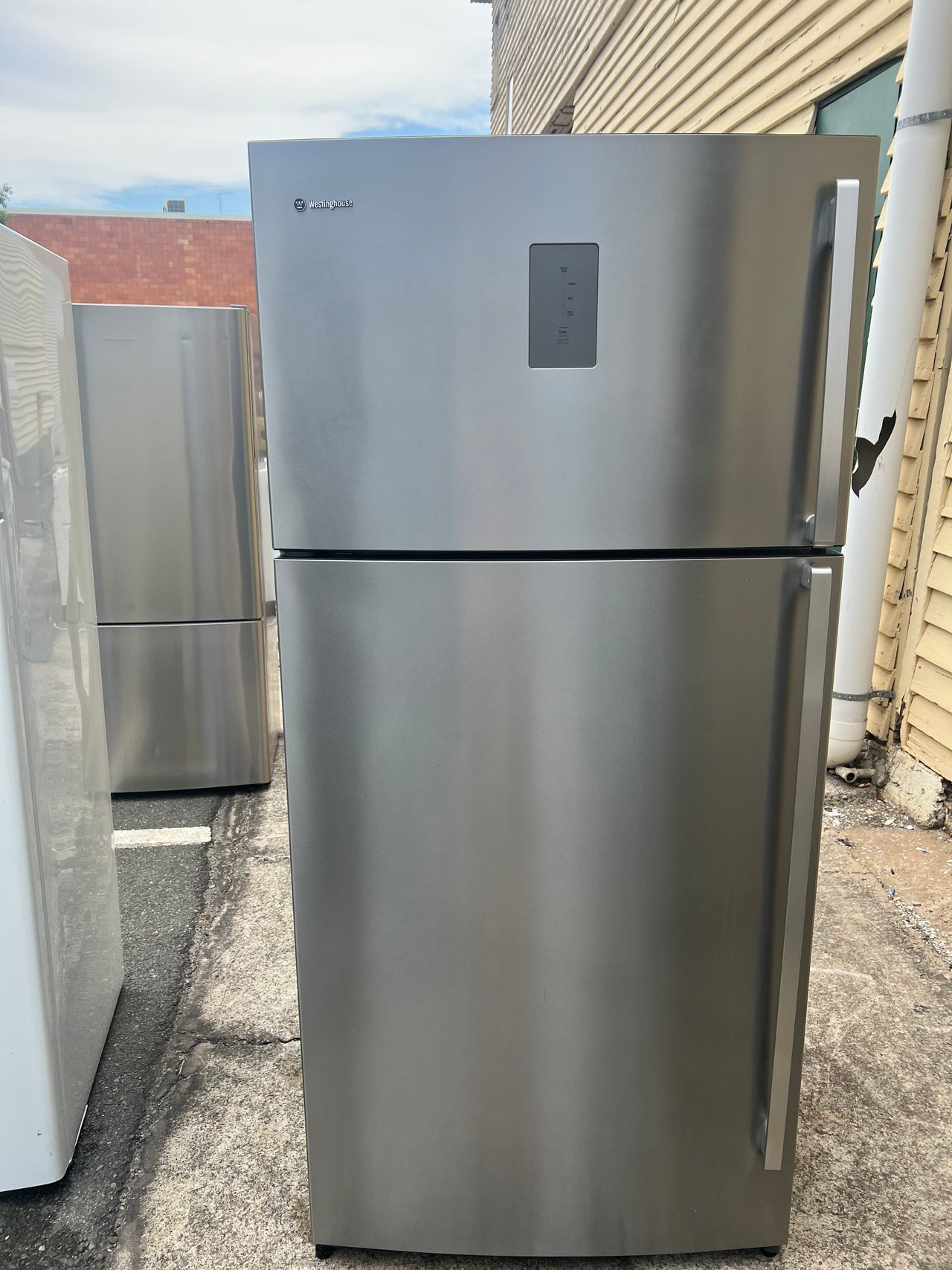 Second hand Westinghouse 540L Top Mount Fridge WTB5404SA