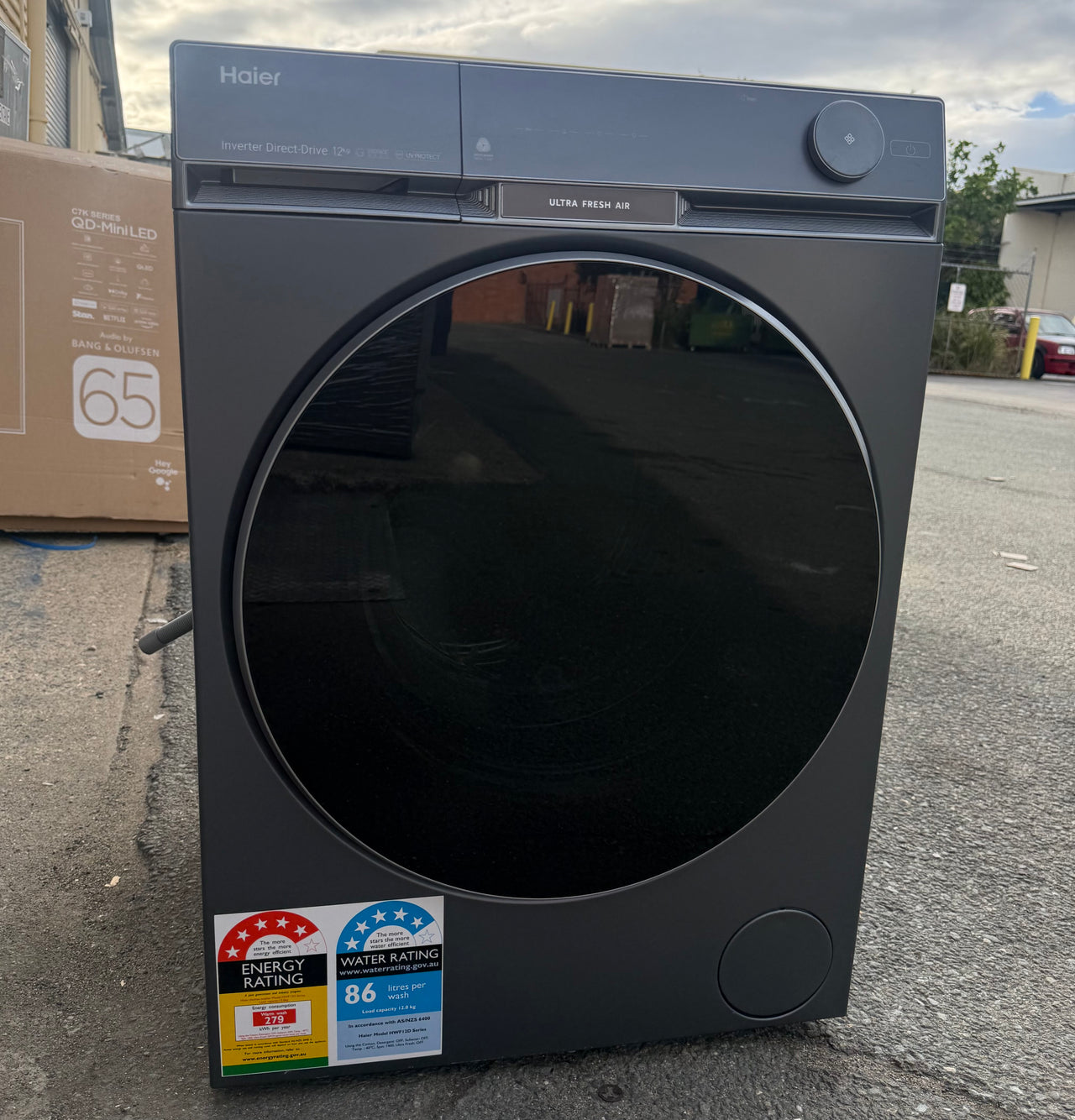 Factory second Haier 12kg Front Load Washing Machine – HWF12DB1