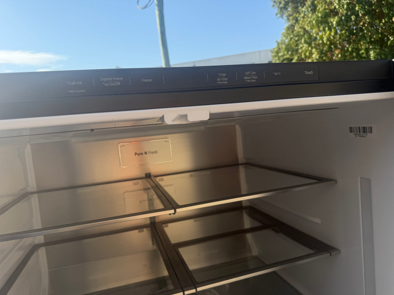 Factory second LG GF-V900MBLC 847-liter French Door refrigerator - Second Hand Appliances Geebung