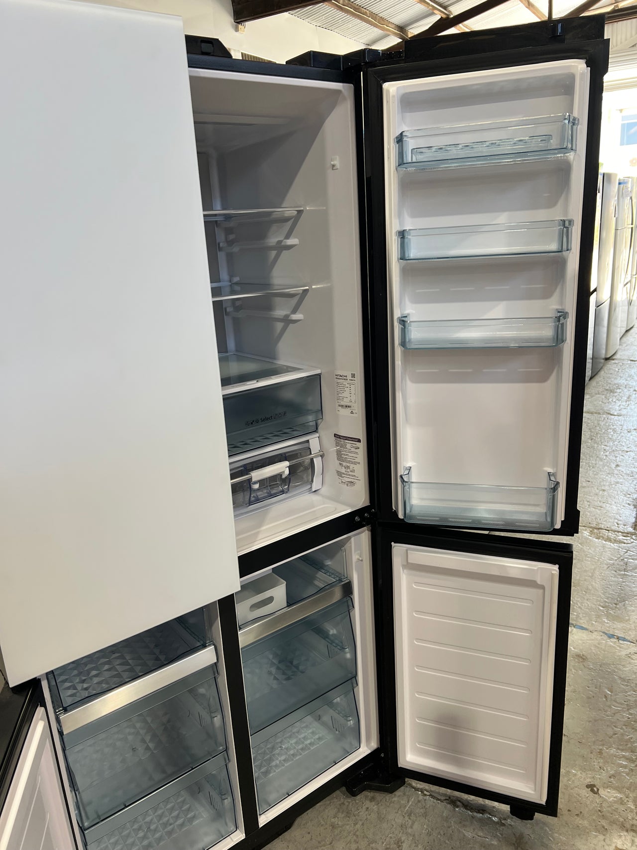 Factory second HITACHI 638L FRENCH DOOR INVERTER FRIDGE - MATTE GLASS WHITE Model: RWB640VT0XMGW - Second Hand Appliances Geebung