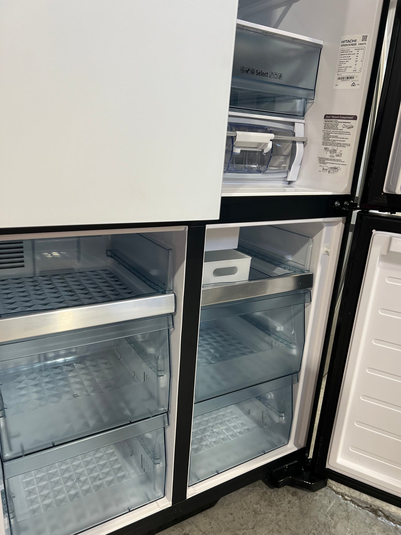 Factory second HITACHI 638L FRENCH DOOR INVERTER FRIDGE - MATTE GLASS WHITE Model: RWB640VT0XMGW - Second Hand Appliances Geebung