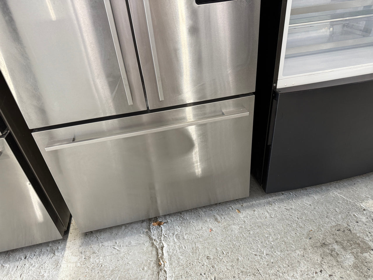 Second Hand Fisher & Paykel RF610ADUX5 569L French Door Fridge with Ice & Water - Second Hand Appliances Geebung