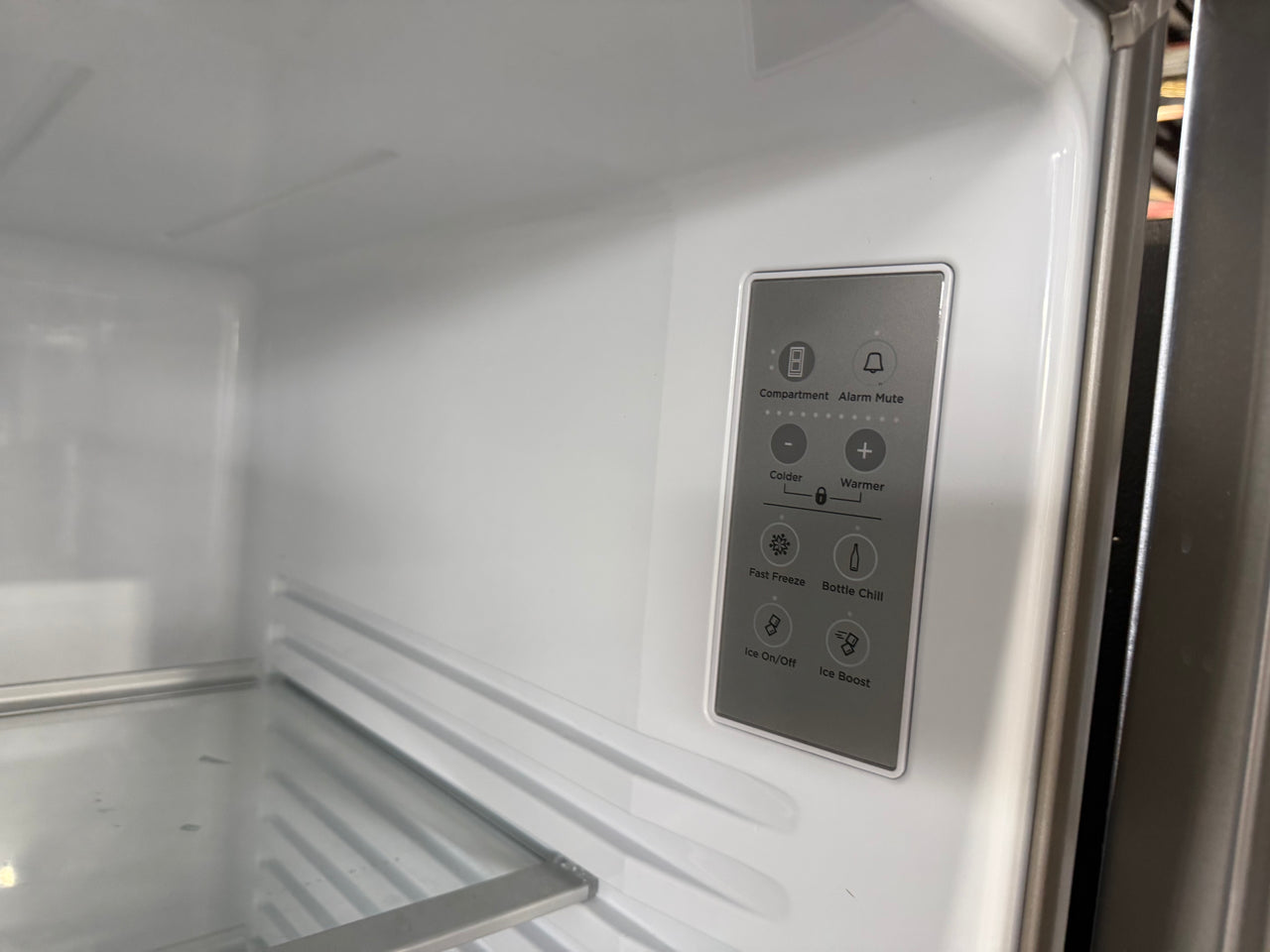Second Hand Fisher & Paykel RF610ADUX5 569L French Door Fridge with Ice & Water - Second Hand Appliances Geebung