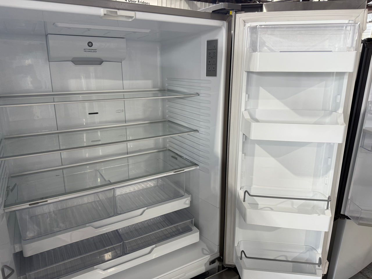 Second Hand Fisher & Paykel RF610ADUX5 569L French Door Fridge with Ice & Water - Second Hand Appliances Geebung