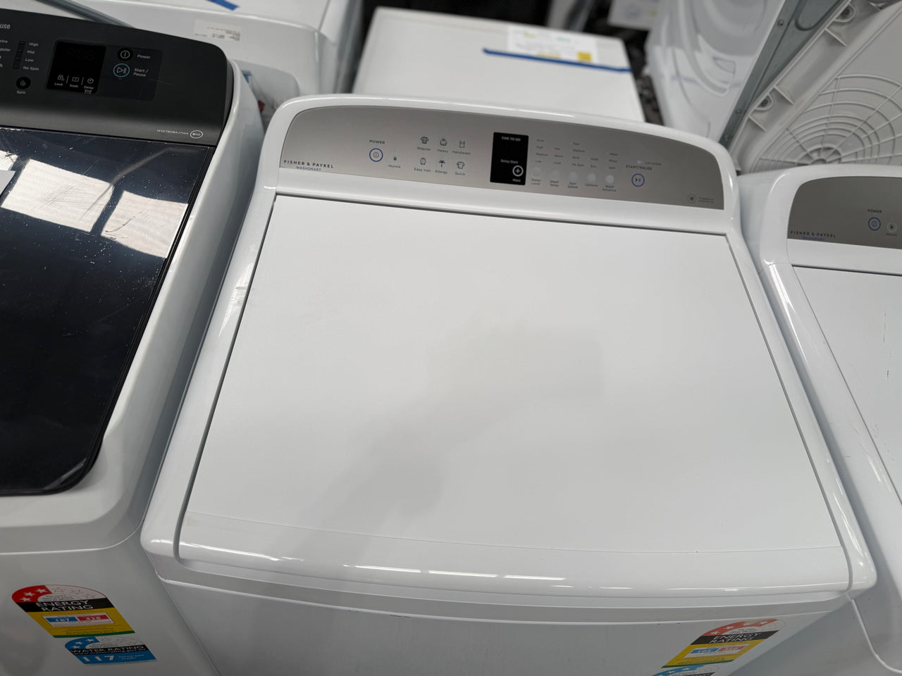 Second hand Fisher&Paykel WA1068G2 10kg top load washing machine