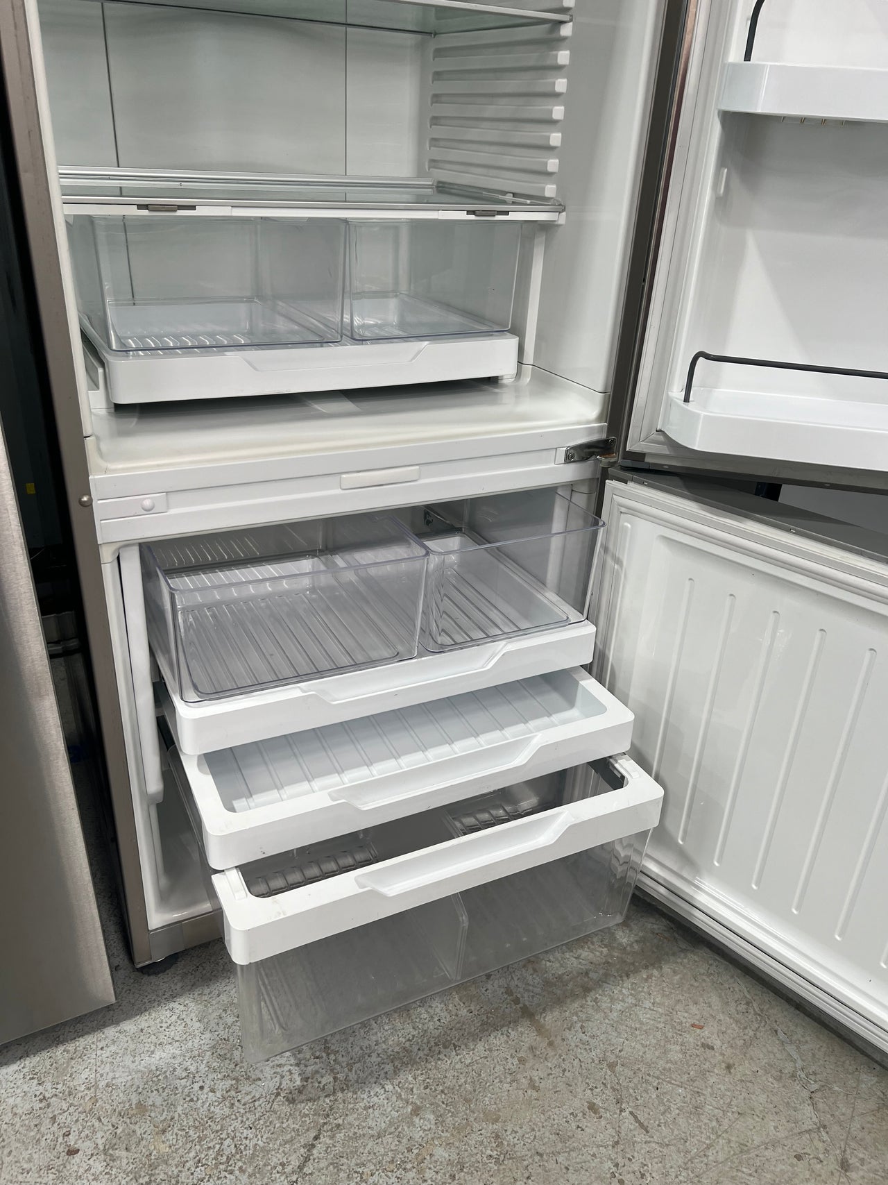 Second hand 442L Fisher &Paykel Fridge Model: E442BRX - Second Hand Appliances Geebung