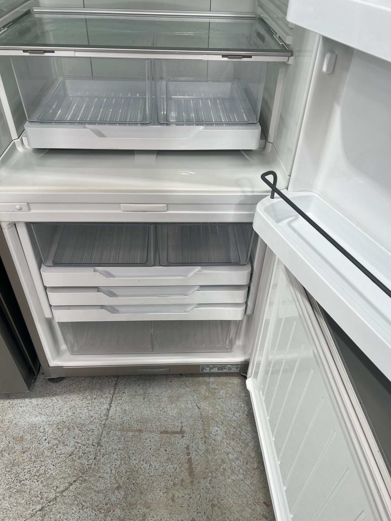 Second hand 442L Fisher &Paykel Fridge Model: E442BRX - Second Hand Appliances Geebung