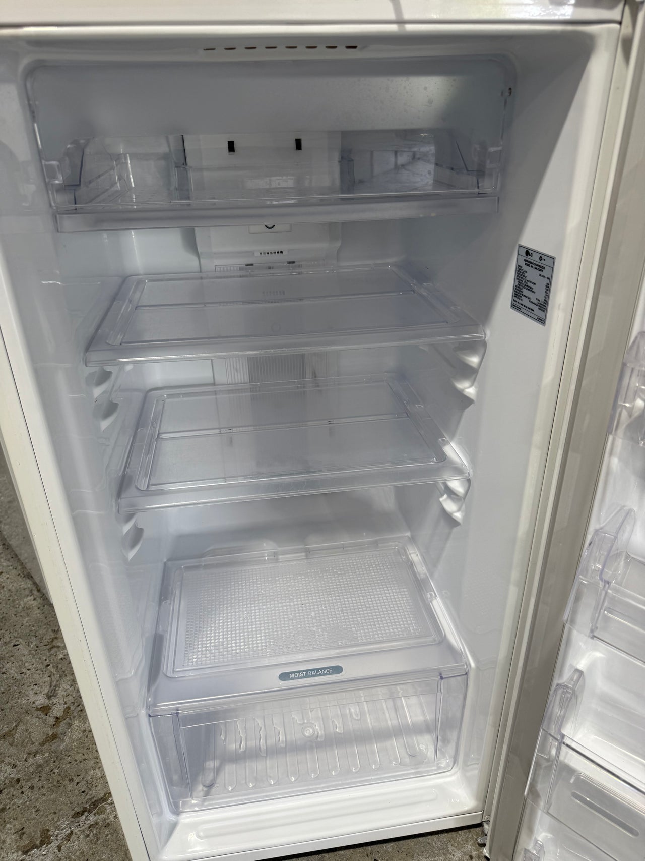 Second hand LG GN-253VW 253 L Top Mount Refrigerator