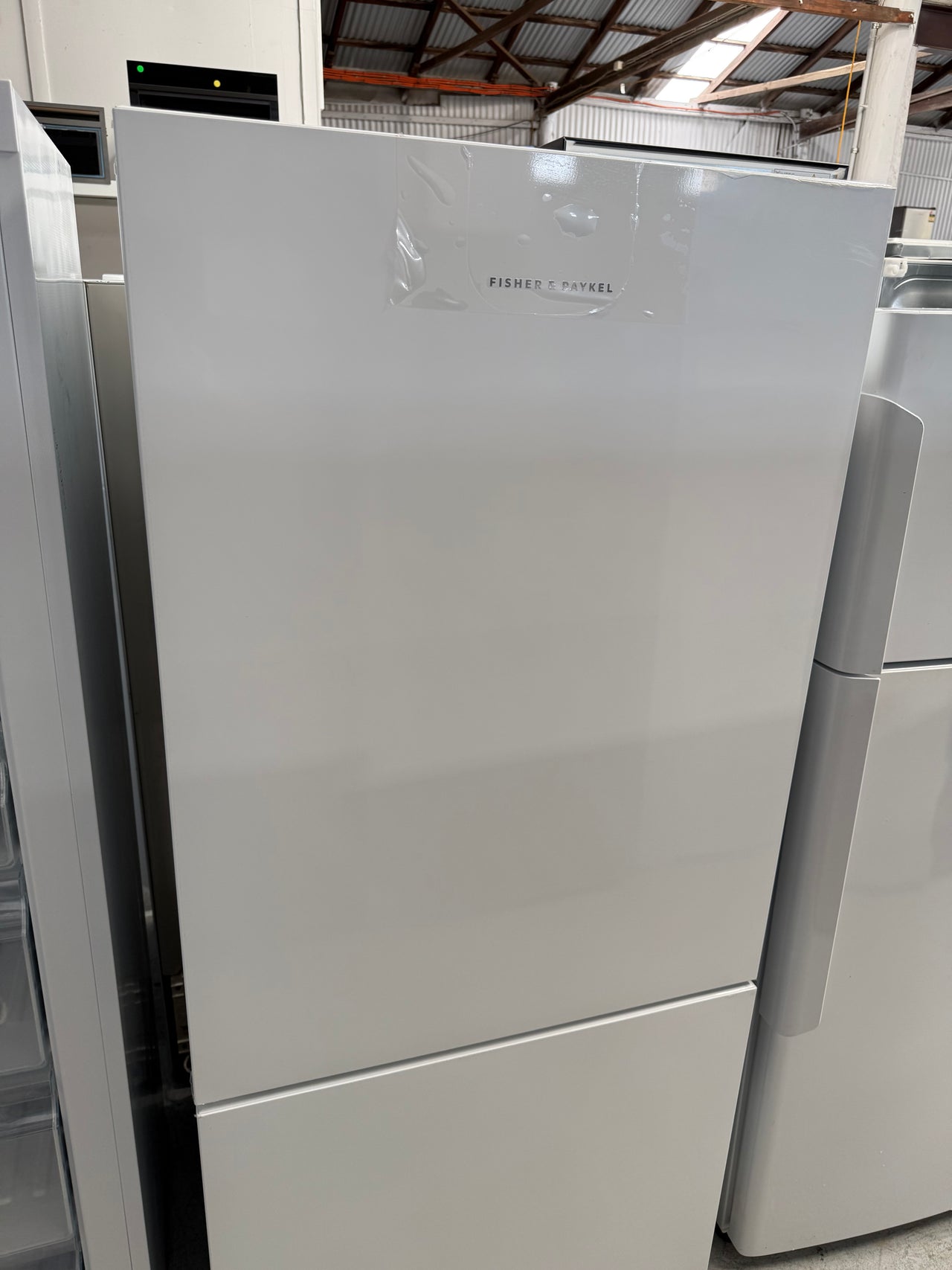 Factory second Fisher&Paykel 494L ActiveSmart Bottom Mount Fridge Model: RF522BLPW6