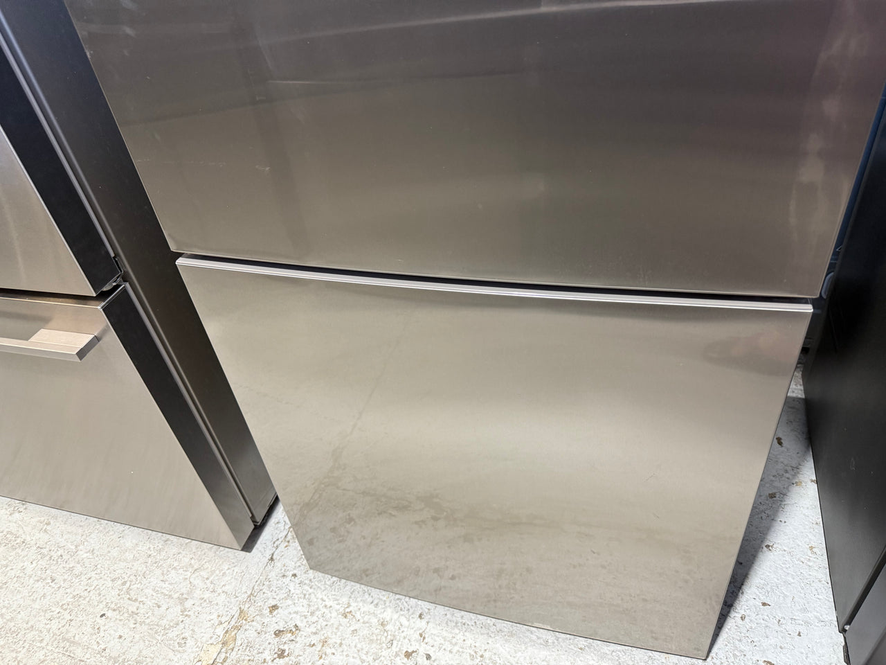 Factory second CHiQ 396L Bottom Mount Fridge CBM394NSS