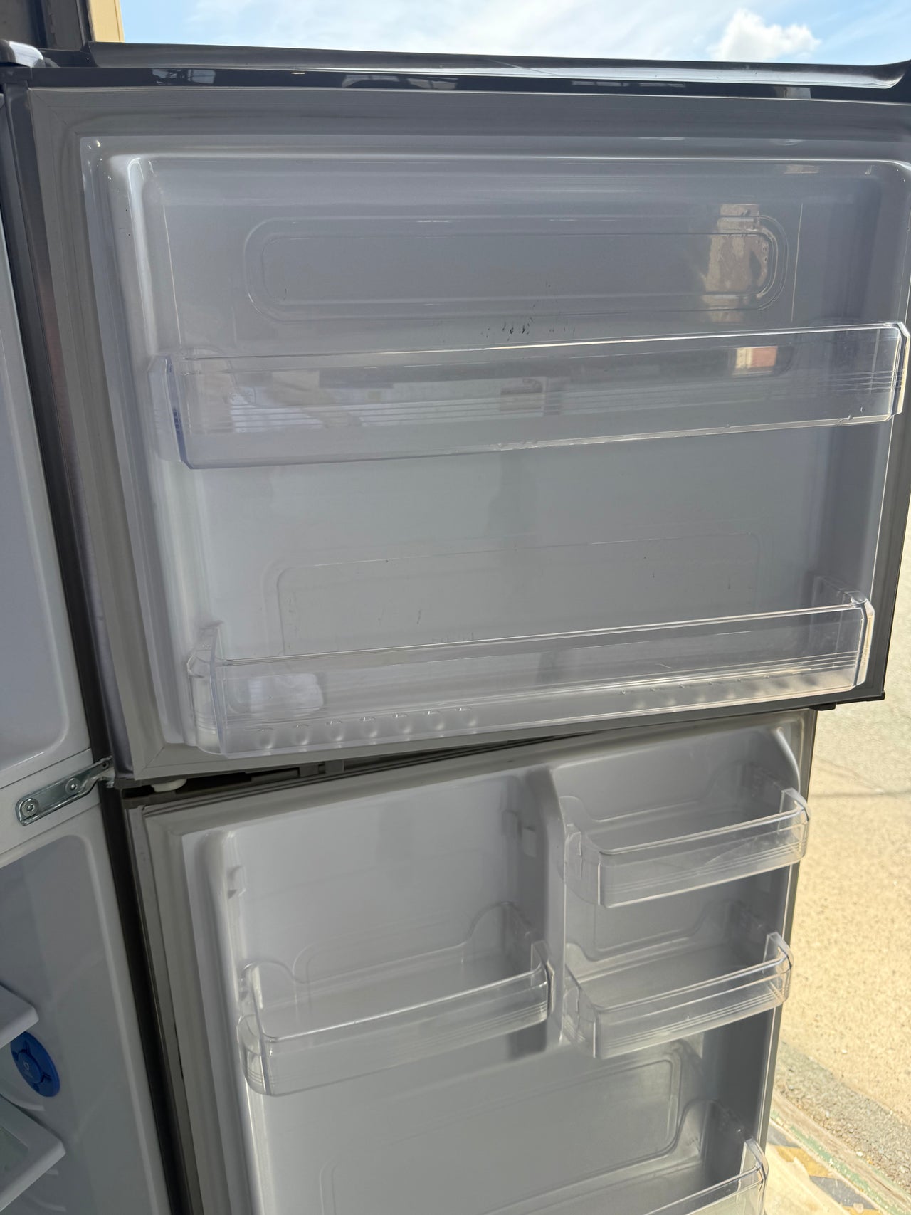 Second hand 431L Samsung Fridge Model: SR431MLS