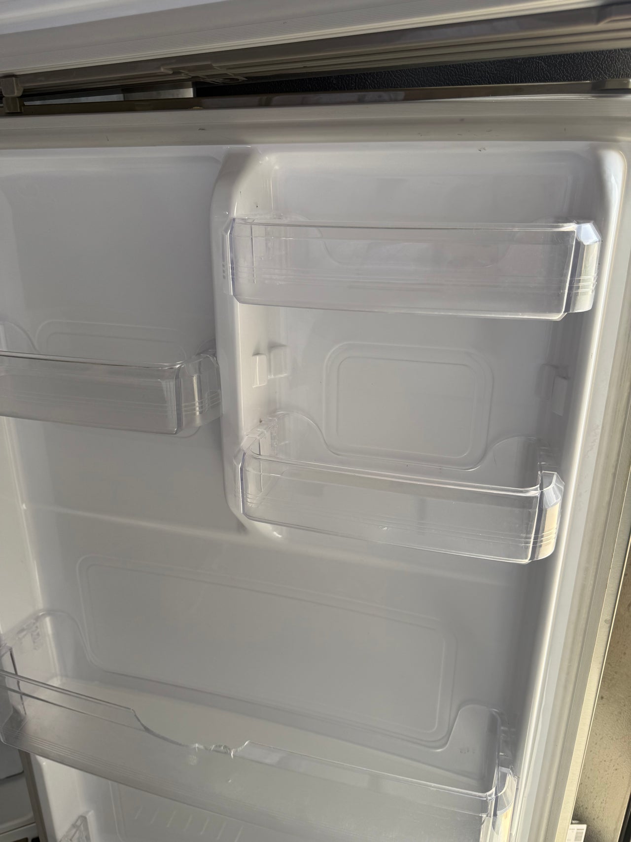 Second hand 431L Samsung Fridge Model: SR431MLS