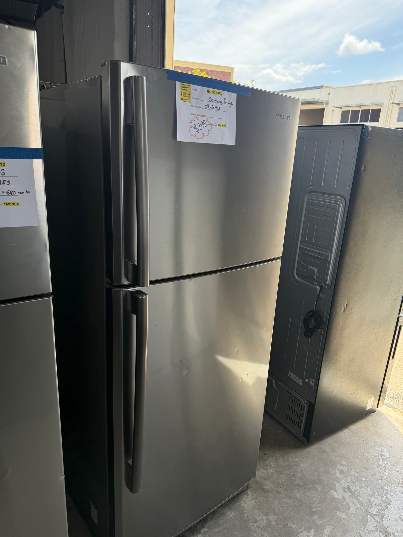 Second hand 431L Samsung Fridge Model: SR431MLS