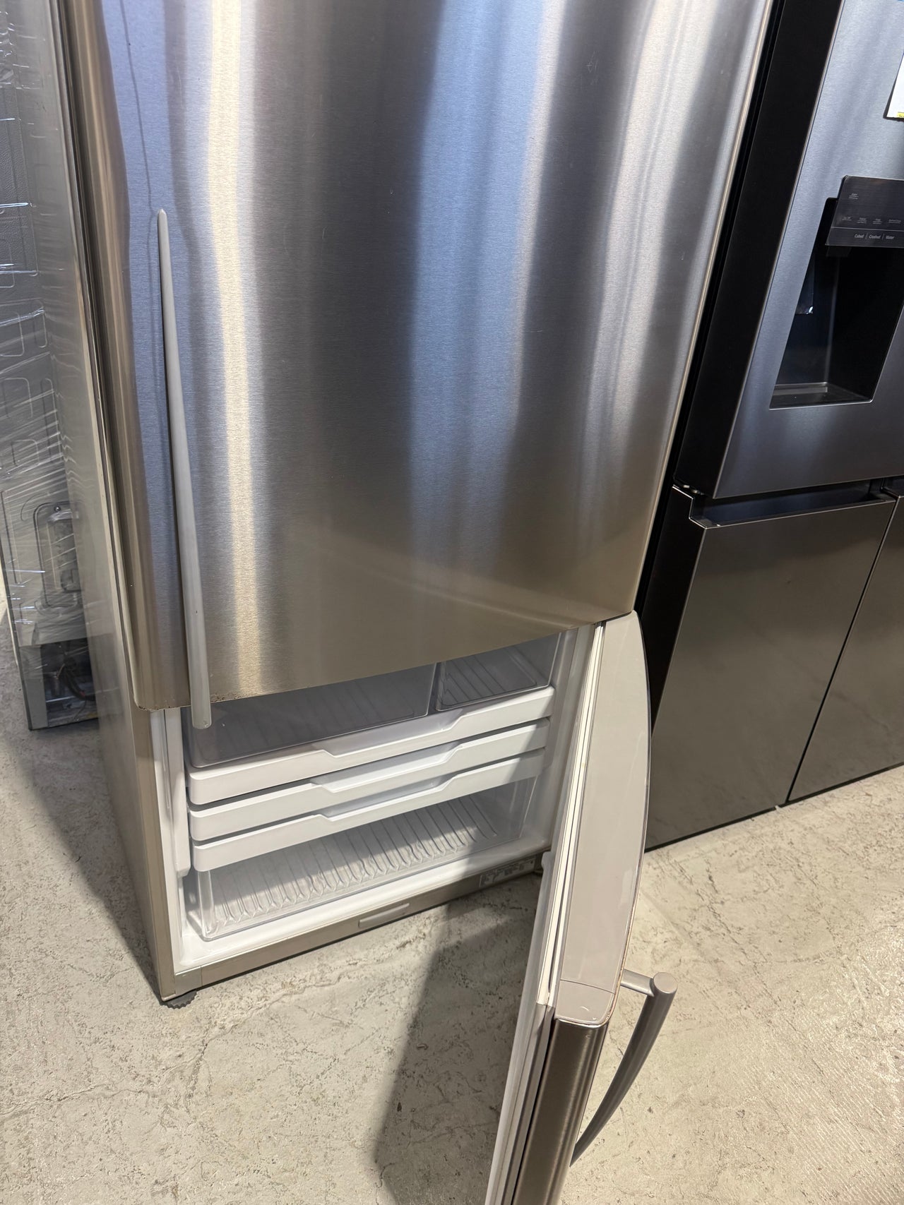 Second hand Fisher & Paykel 519L Bottom Mount Fridge Model: E522BRX