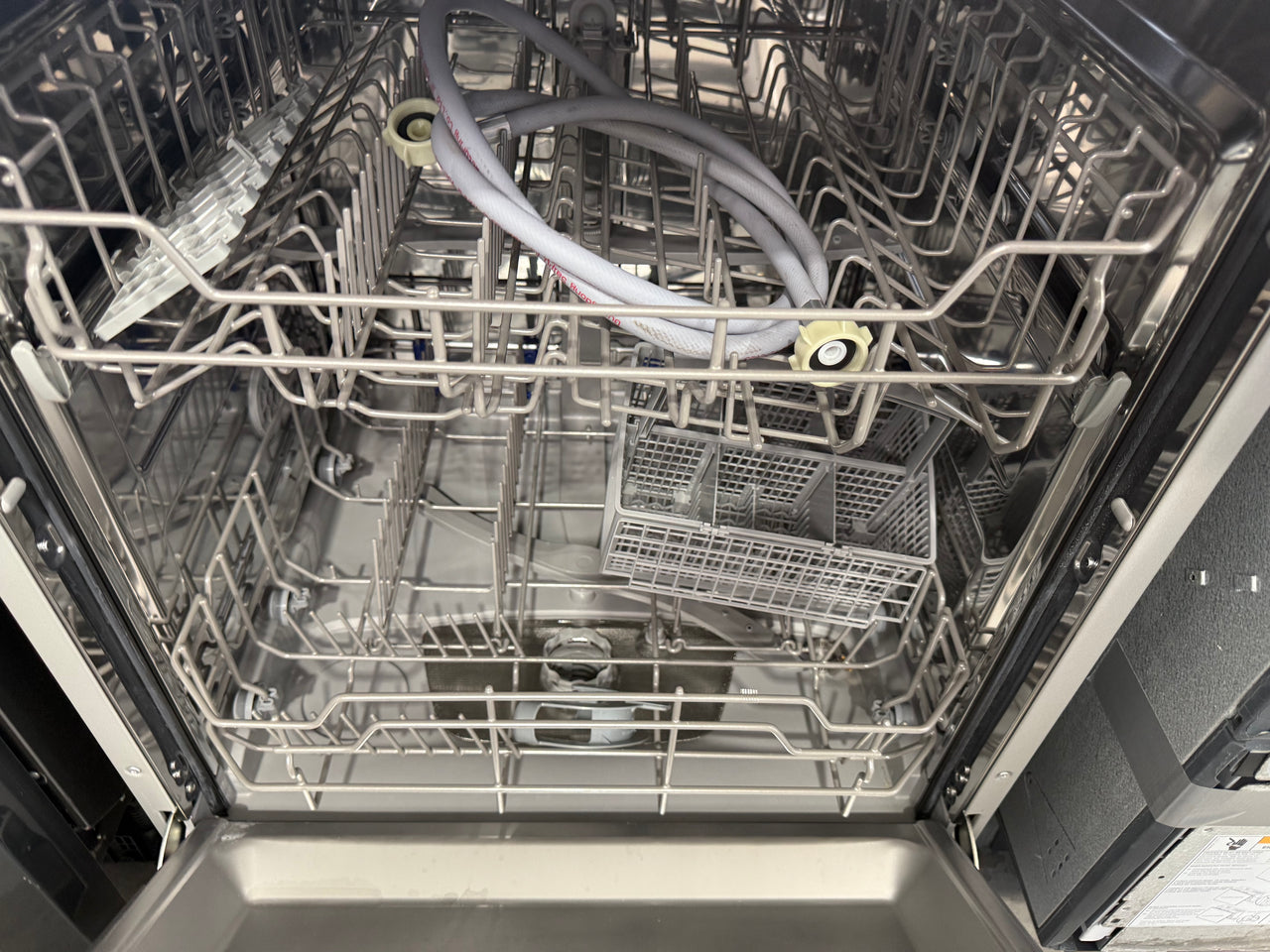 Factory second Sôlt GGSDW6012S – 60cm Freestanding Dishwasher (Stainless Steel)