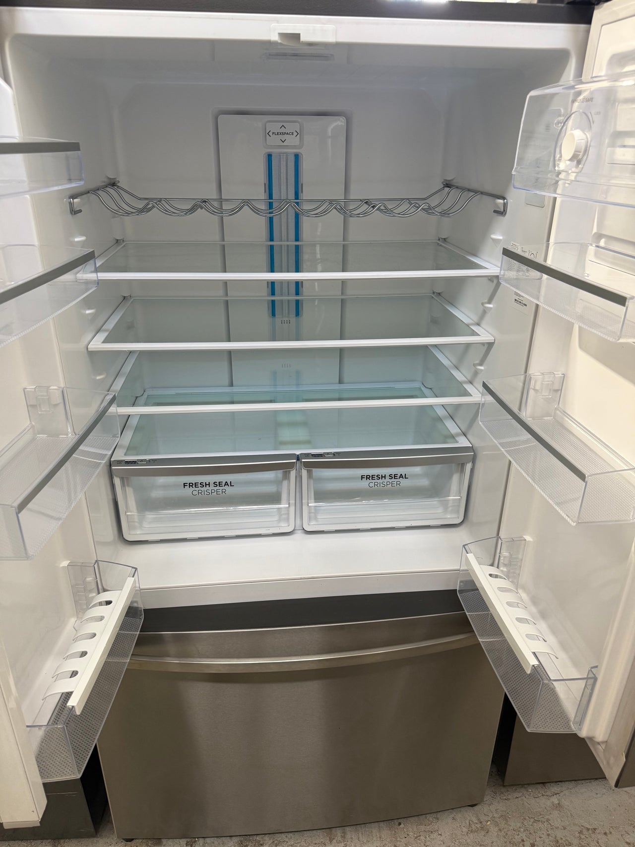 Second hand Westinghouse 565L French Door Refrigerator Model: WHE6000SB