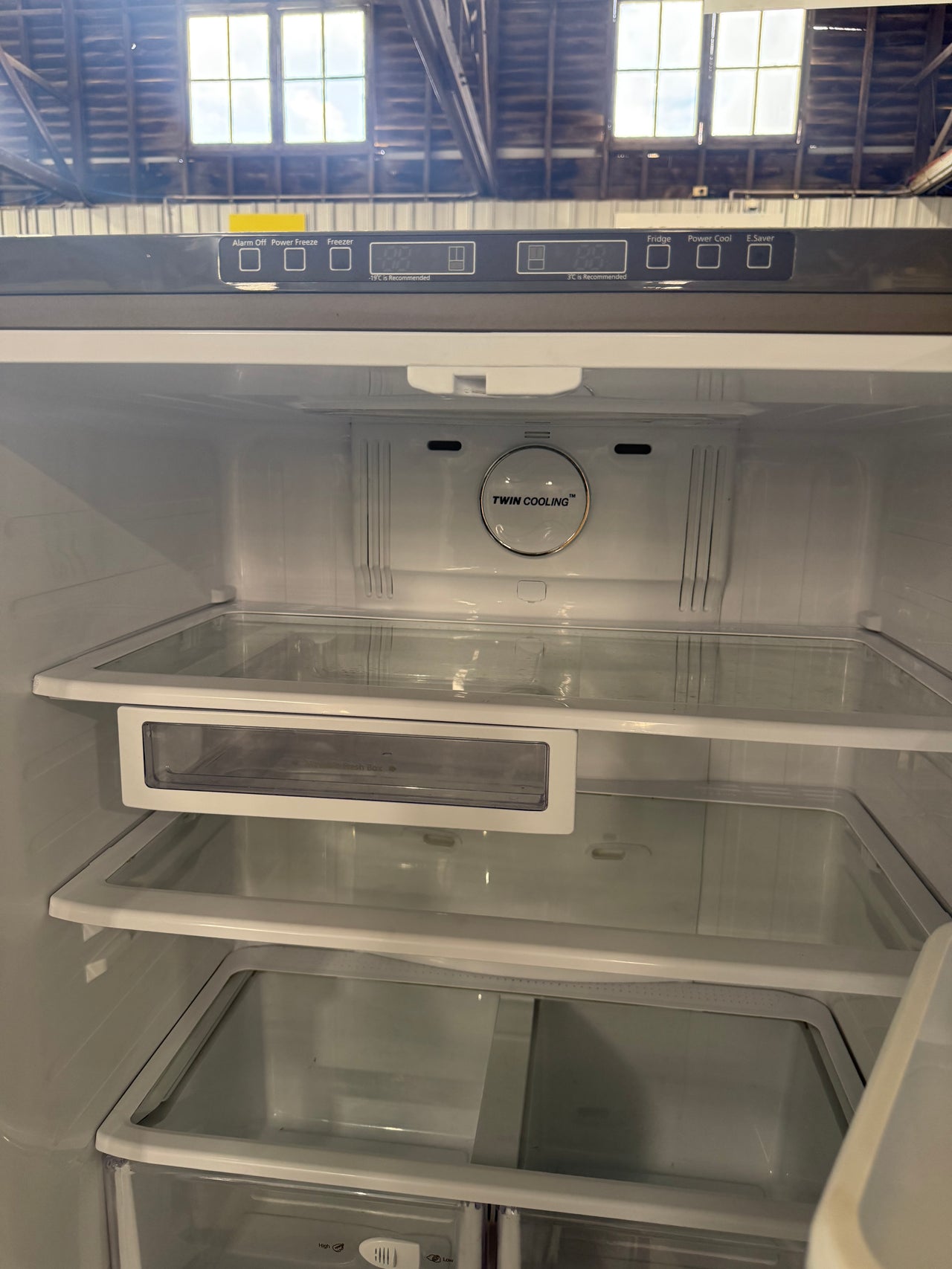 Second hand Samsung SRF533DLS – 533 L French Door Refrigerator