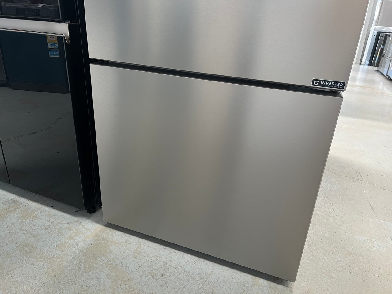 Transportation damaged Hisense 503L Bottom Mount Fridge - Silver HRBM503S - Second Hand Appliances Geebung