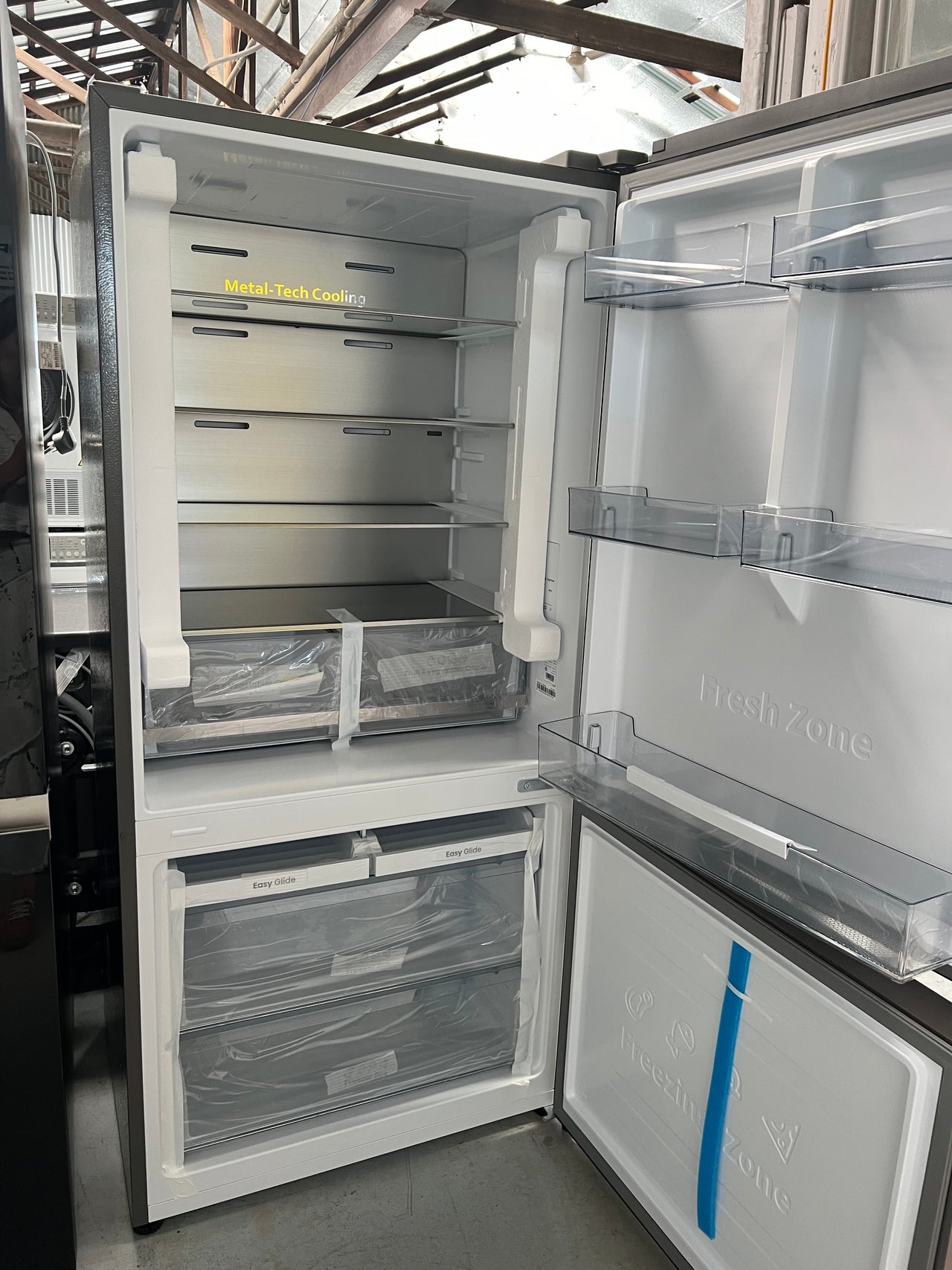 Transportation damaged Hisense 503L Bottom Mount Fridge - Silver HRBM503S - Second Hand Appliances Geebung