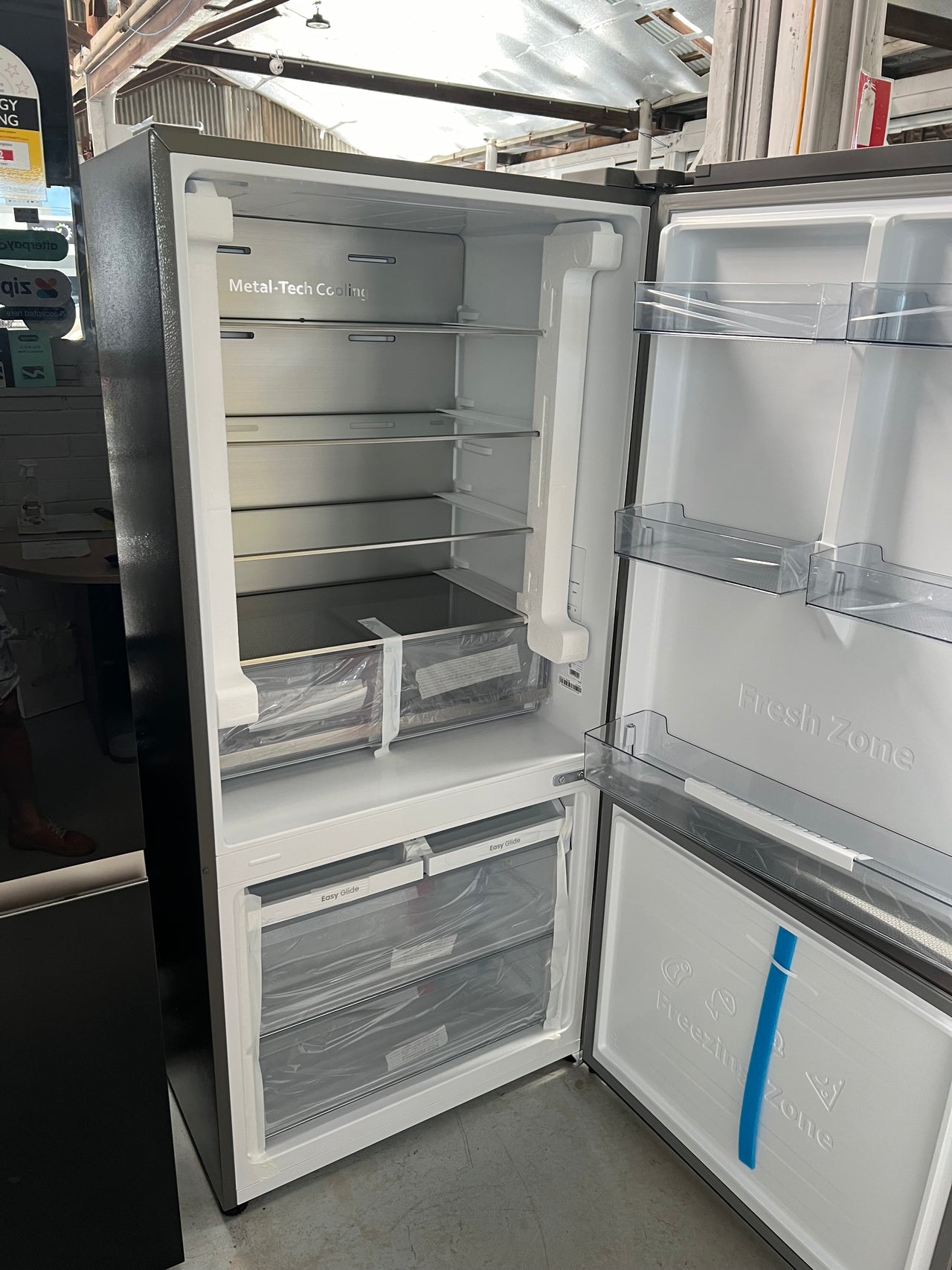 Transportation damaged Hisense 503L Bottom Mount Fridge - Silver HRBM503S - Second Hand Appliances Geebung