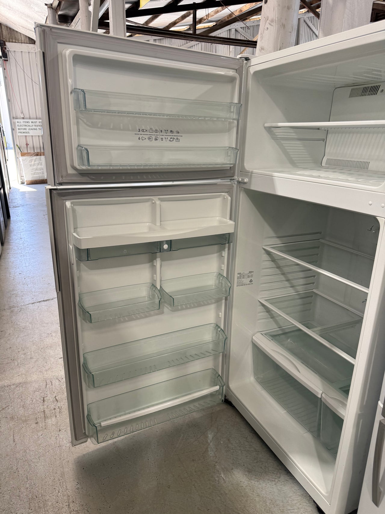 Second hand Westinghouse Rj522V-R 520L Top Mount Fridge - Second Hand Appliances Geebung