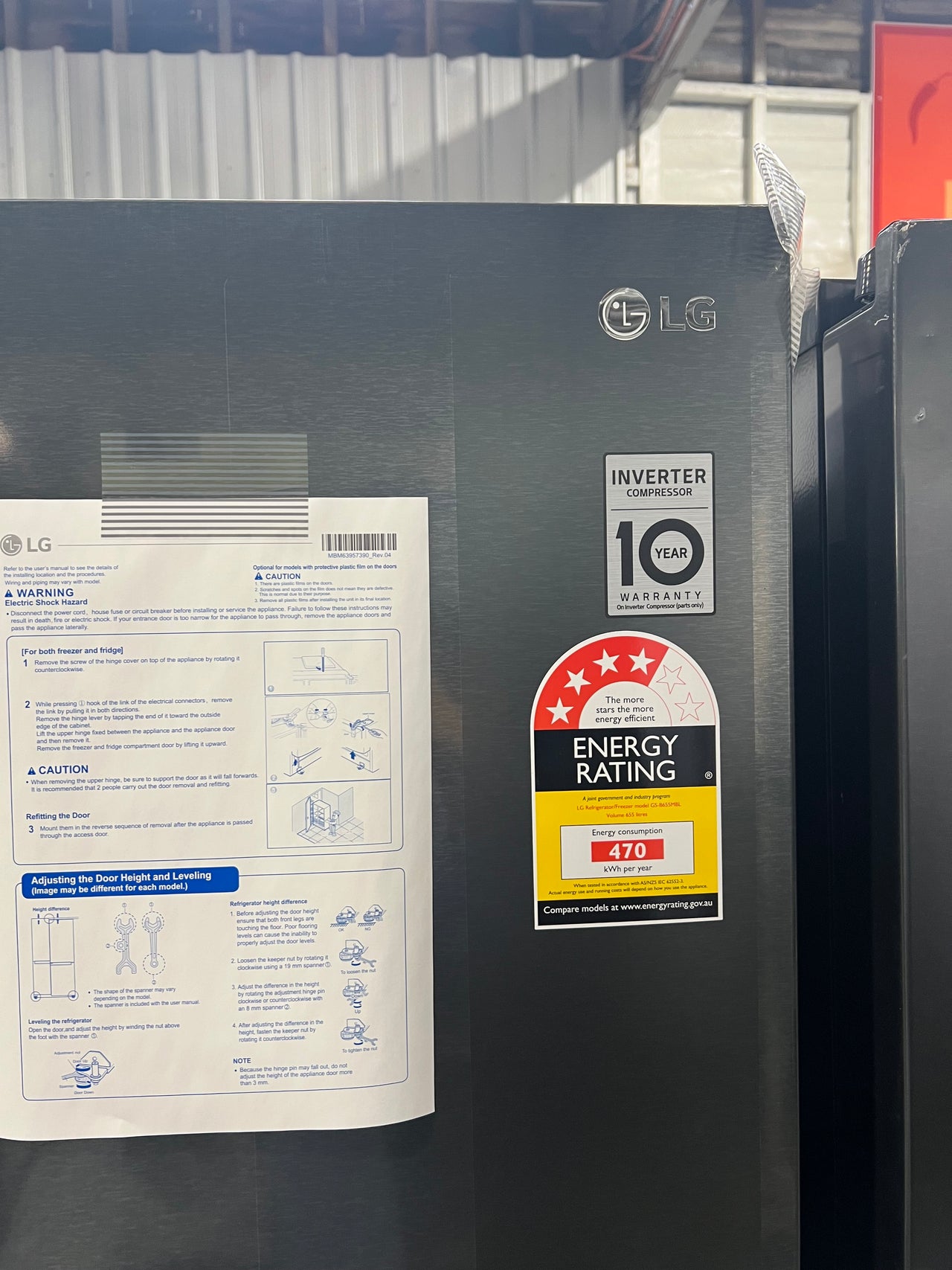 Transportation damaged LG 655L Side by Side Fridge GS-B655MBL - Second Hand Appliances Geebung