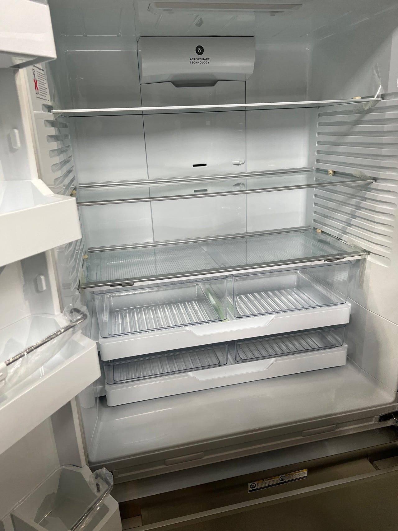 Transportation damaged Fisher&Paykel 569L ActiveSmart French Door Fridge - Second Hand Appliances Geebung