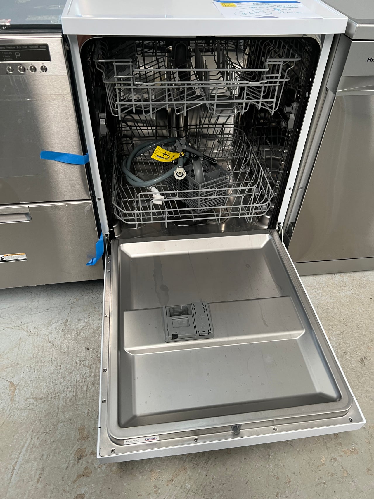 Haier 13 store place setting dishwasher