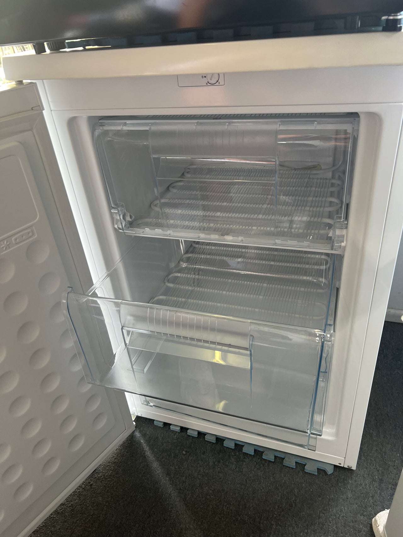 Factory second CHiQ 80L Single Door Upright Freezer CSF080DW - Second Hand Appliances Geebung