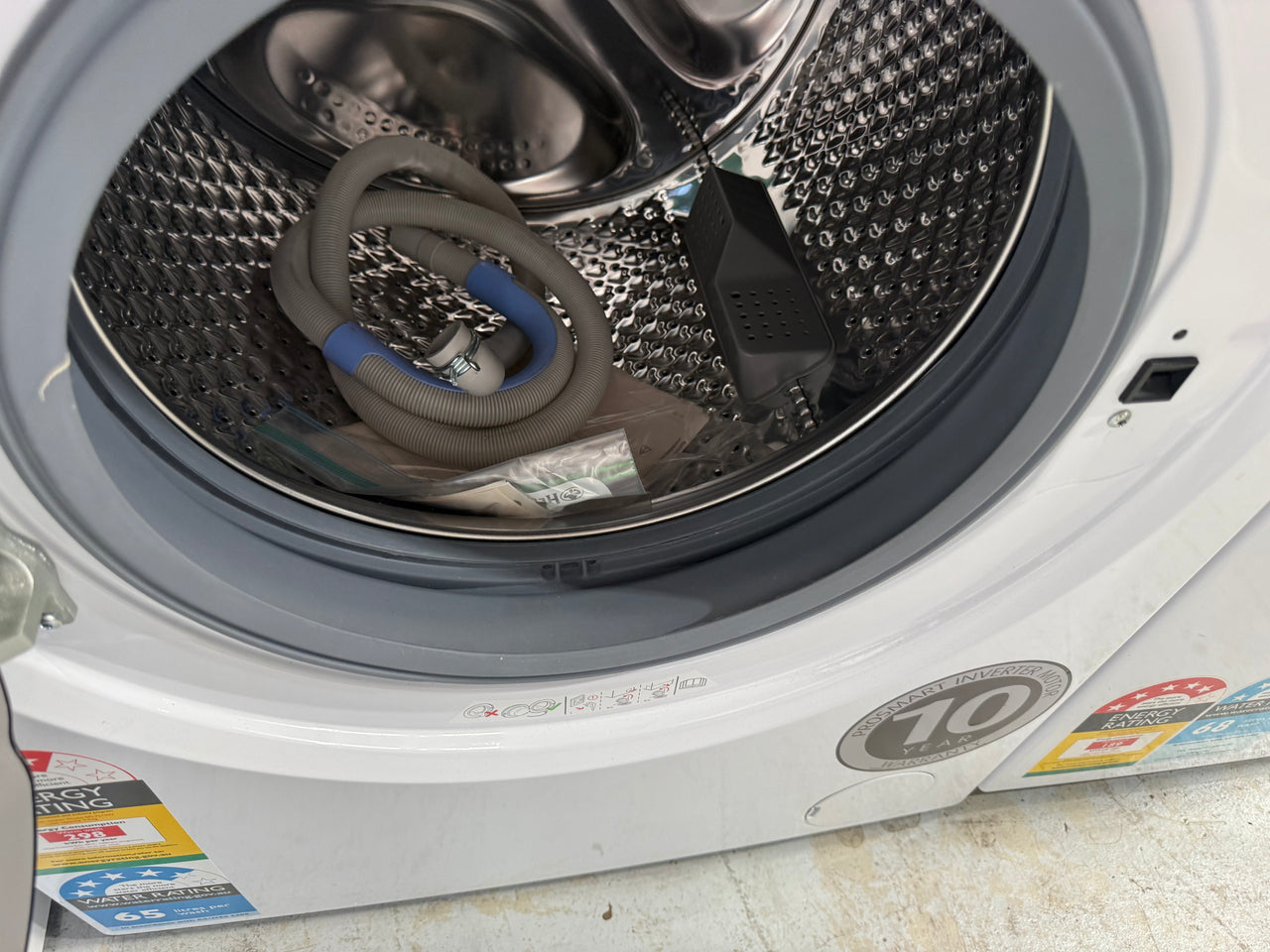 Transportation damaged Beko 7.5kg Front Load Washing Machine BFL7510W - Second Hand Appliances Geebung