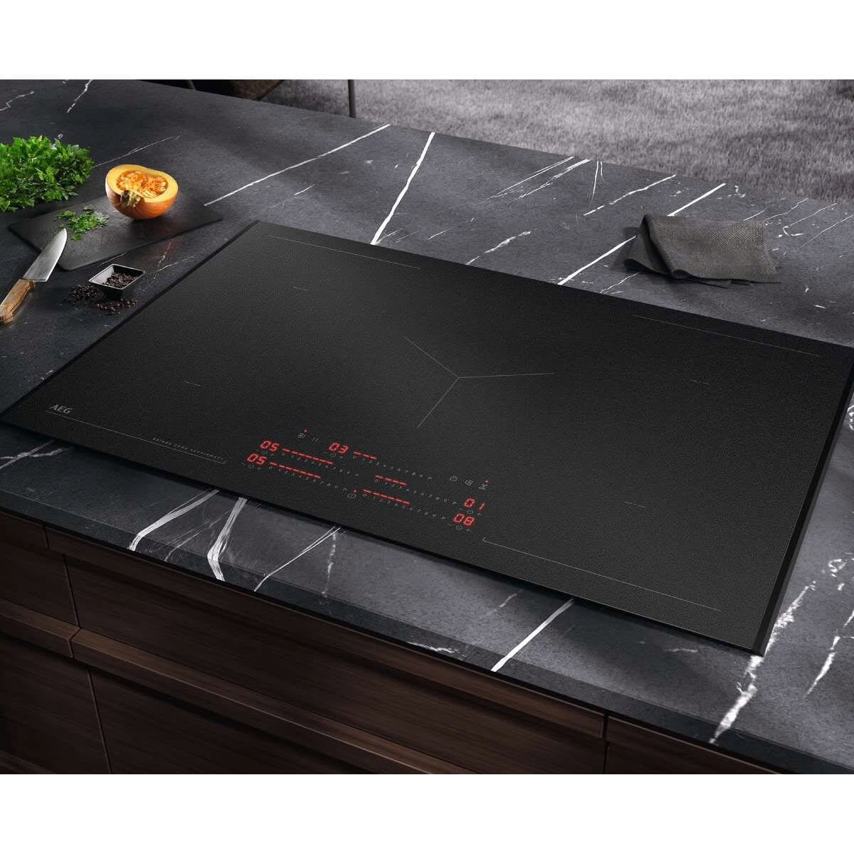 Factory second AEG 80cm SaphirMatt® 5 Zone Induction Cooktop – Matte Black  Model: NIK85M00AZ