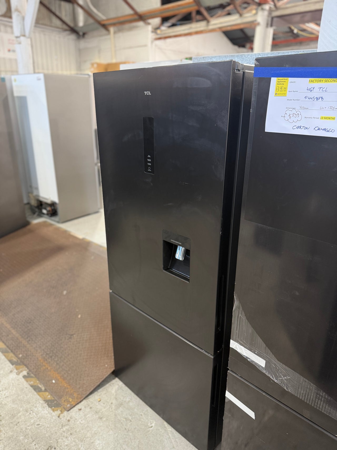 Factory second TCL 412L Bottom Mount Refrigerator – Black C440BFB