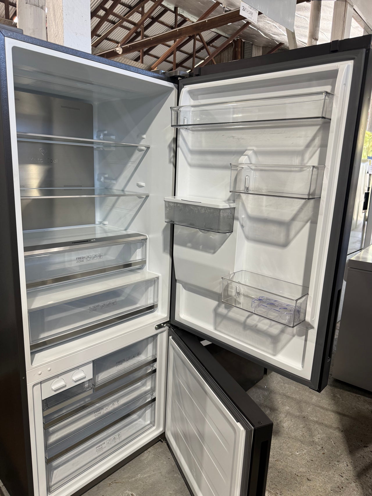 Factory second TCL 412L Bottom Mount Refrigerator – Black C440BFB