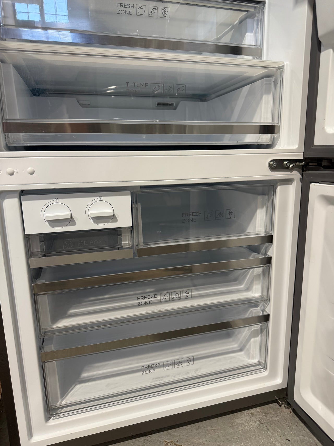Factory second TCL 412L Bottom Mount Refrigerator – Black C440BFB