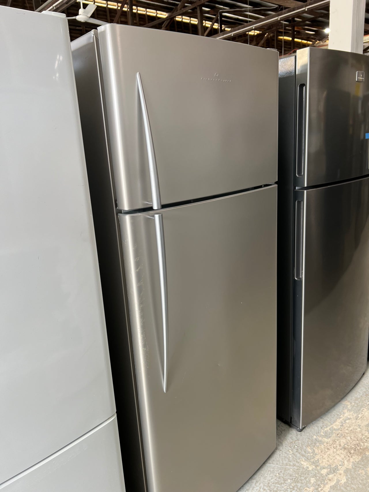 Second hand Fisher & Paykel E440 447L Top Mount Fridge - Second Hand Appliances Geebung