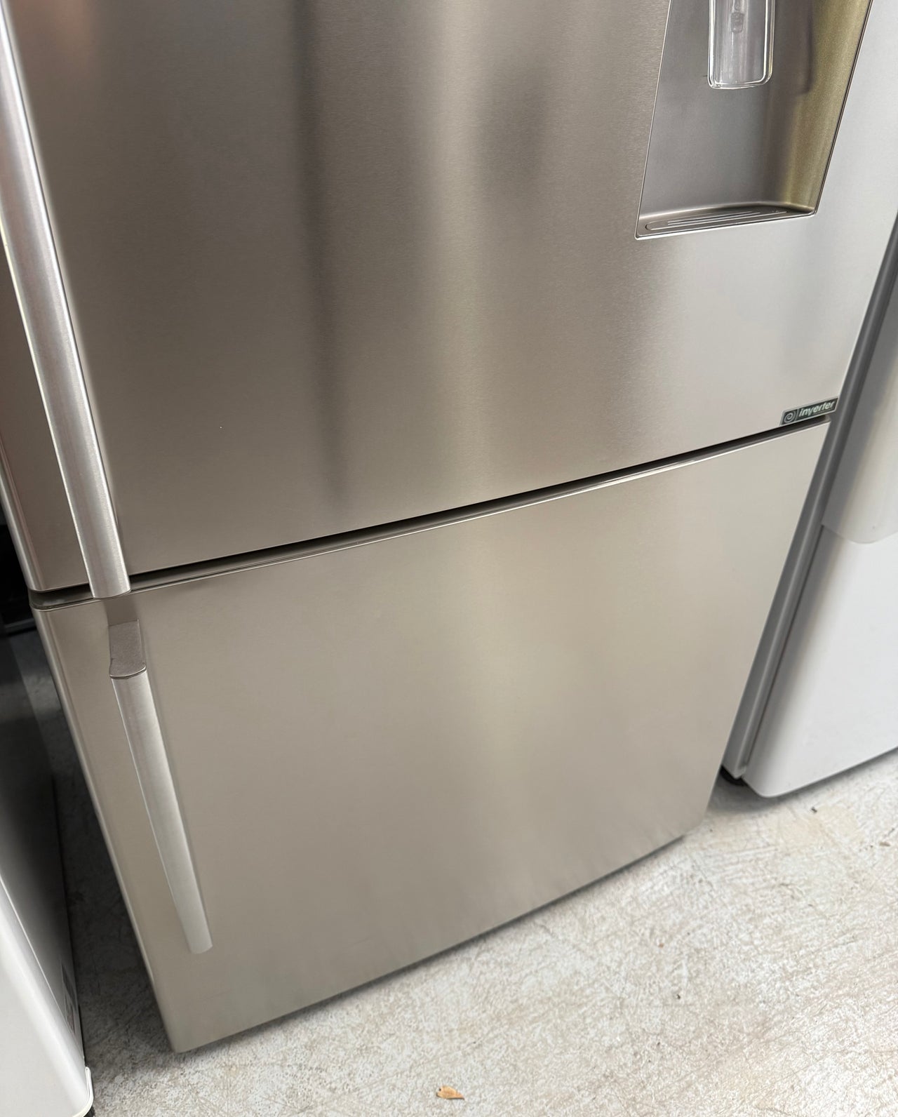 Factory second Hisense 514L Bottom Mount Fridge model: HR6BMFF514SW - Second Hand Appliances Geebung