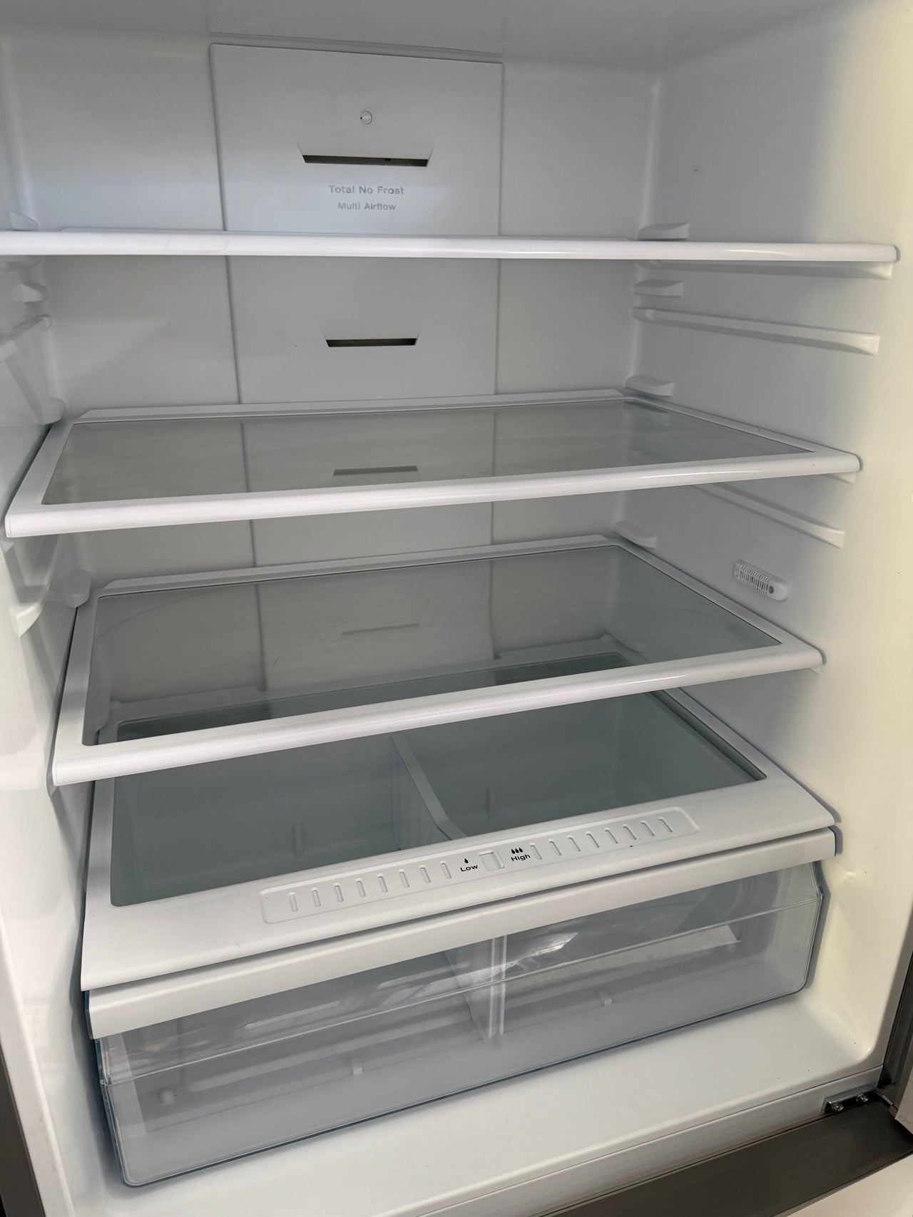 Factory second Hisense 514L Bottom Mount Fridge model: HR6BMFF514SW - Second Hand Appliances Geebung