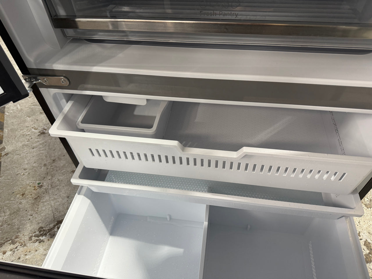 Factory Second Hisense 634L French Door Refrigerator – Black (HRFD634BW)