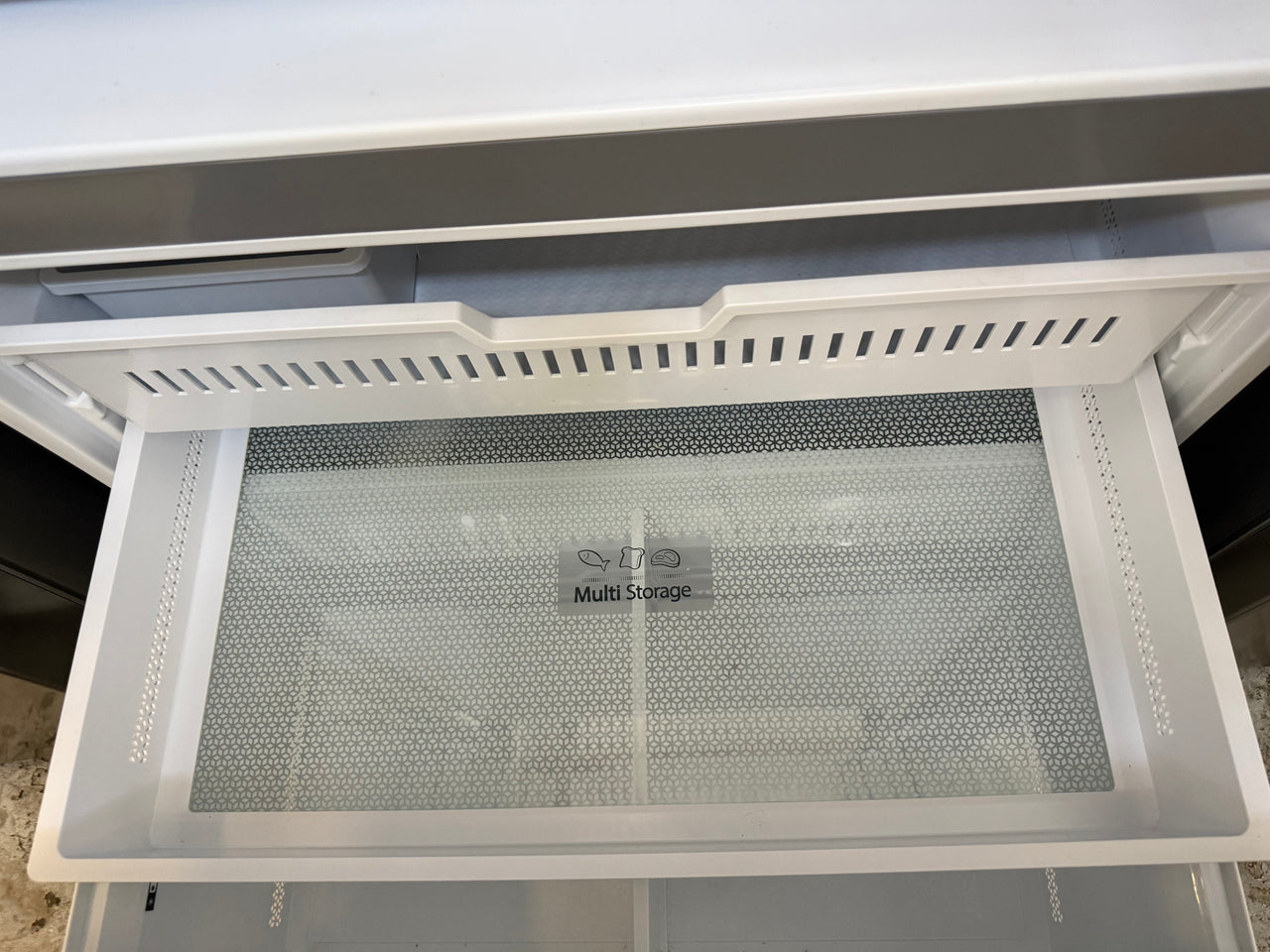 Factory Second Hisense 634L French Door Refrigerator – Black (HRFD634BW)