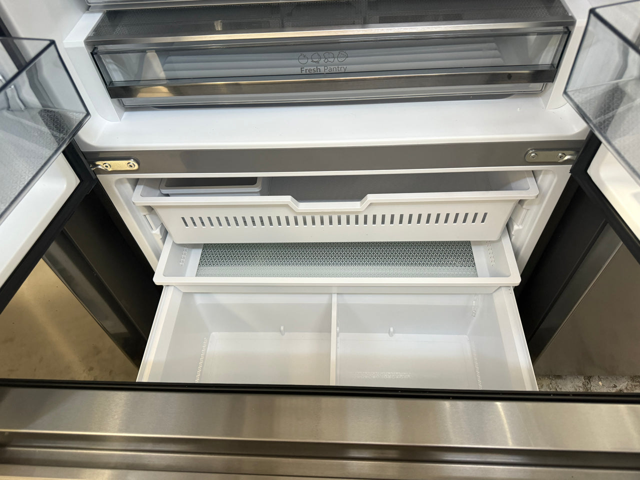 Factory Second Hisense 634L French Door Refrigerator – Black (HRFD634BW)