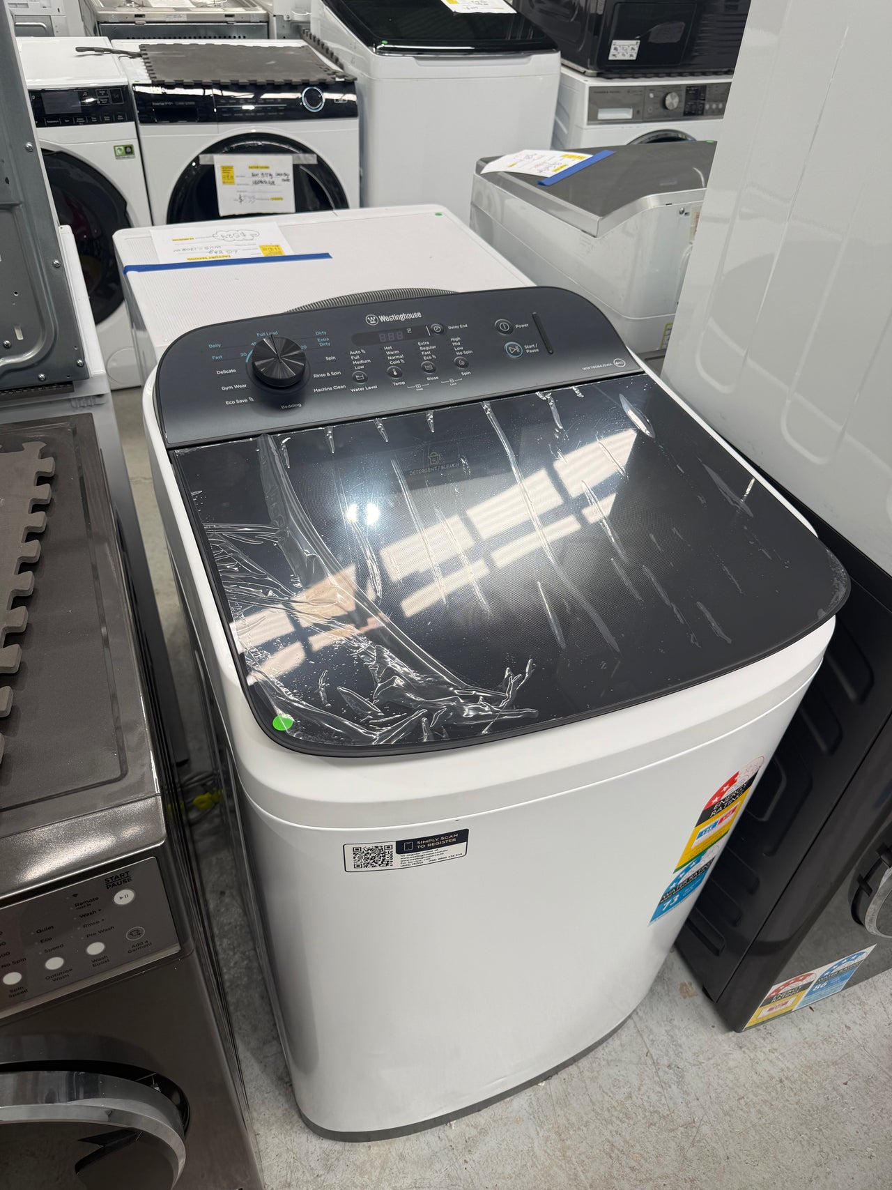Transportation damaged Westinghouse 6kg Top Load Washing Machine – White (WWT6084J5WA)