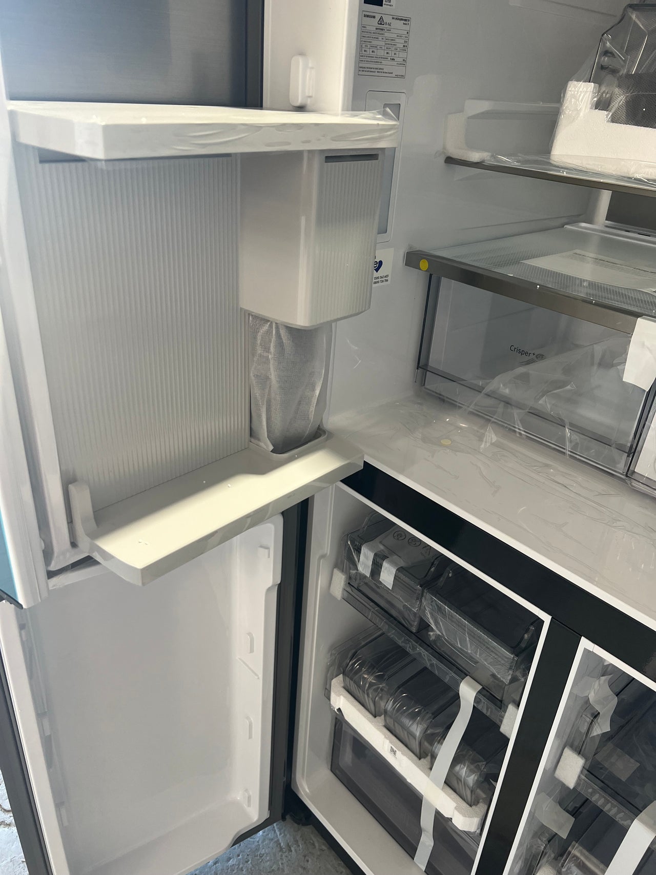 Transportation damaged Samsung 810L Family Hub Refrigerator - Second Hand Appliances Geebung