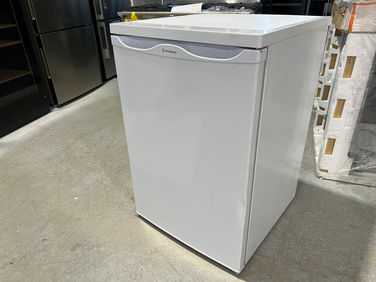 Transportation damaged Westinghouse 133L Bar Fridge WRM1400WD - Second Hand Appliances Geebung