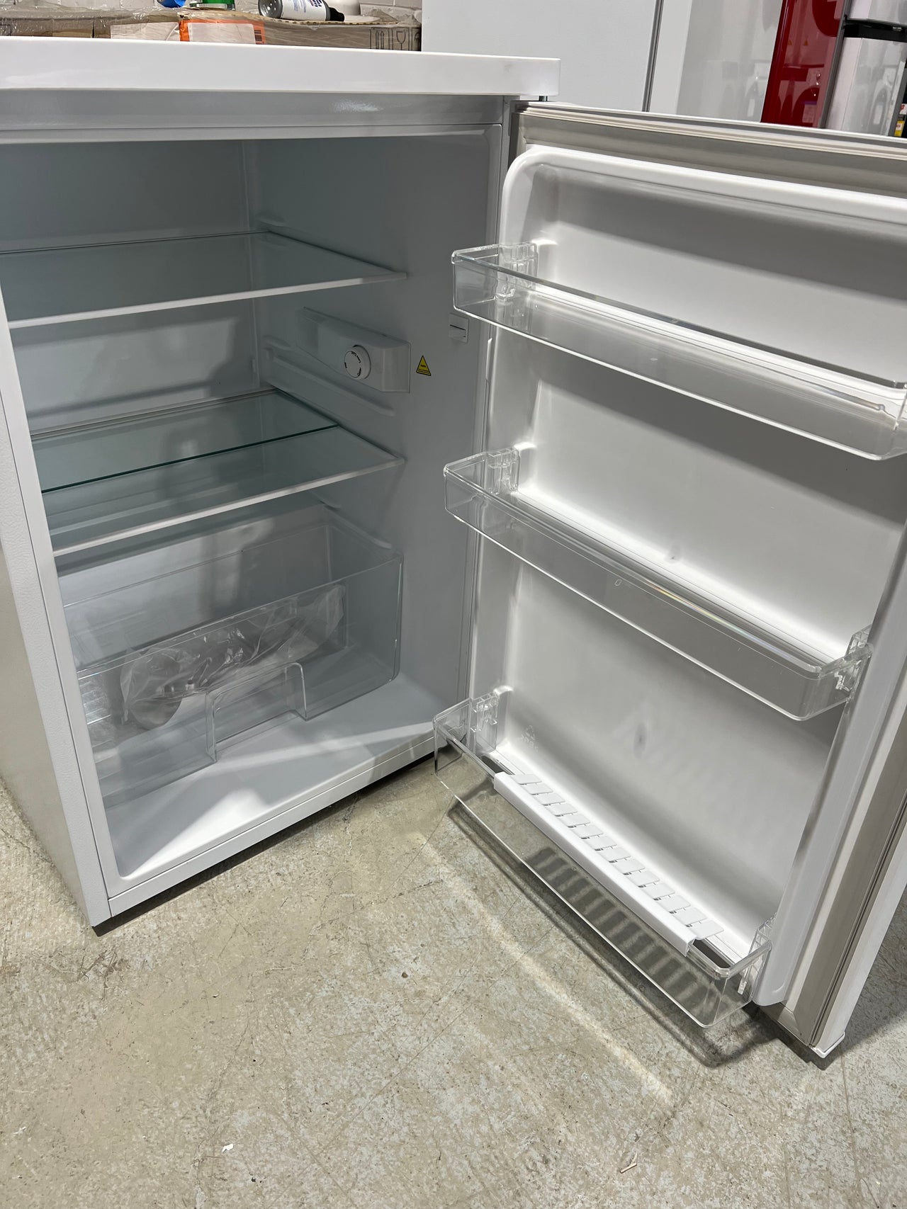 Transportation damaged Westinghouse 133L Bar Fridge WRM1400WD - Second Hand Appliances Geebung