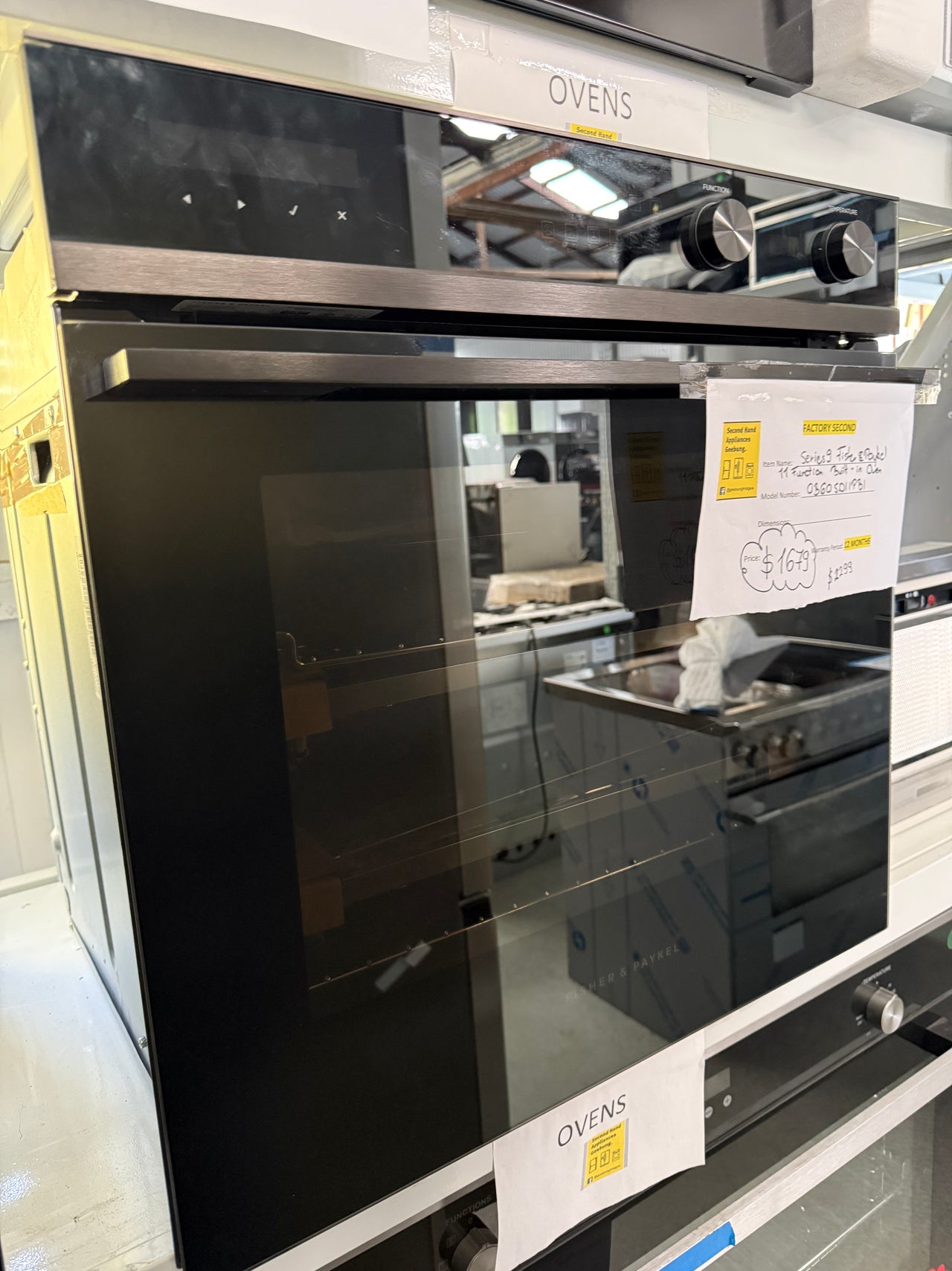 Transportation damaged Fisher & Paykel Series 9 60cm Minimal Pyrolytic Built-In Oven Black Glass OB60SD11PB1