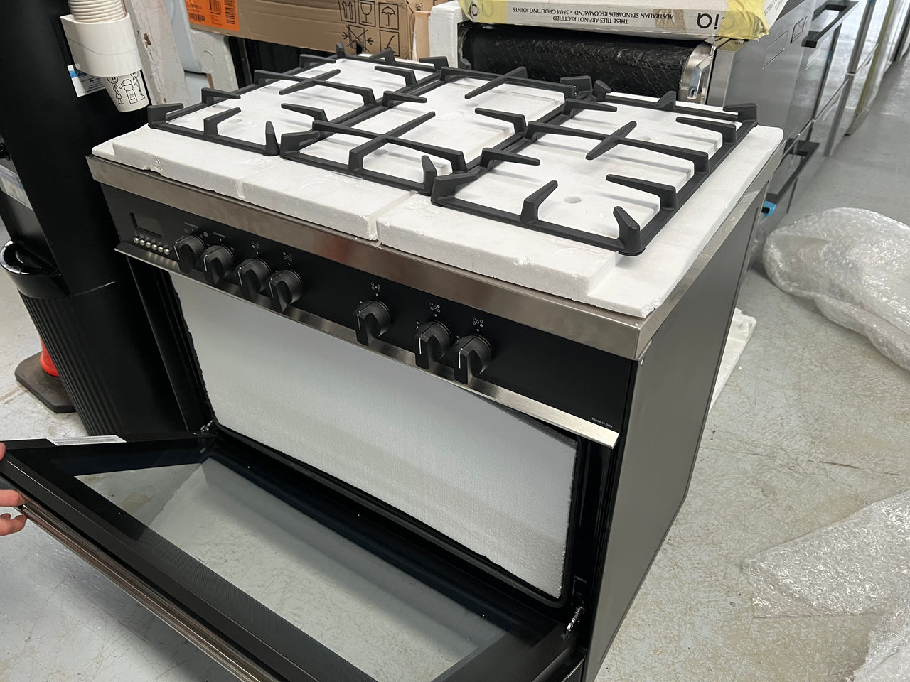 Factory second DeLonghi 90cm Dual Fuel Upright Cooker Anthracite - Second Hand Appliances Geebung