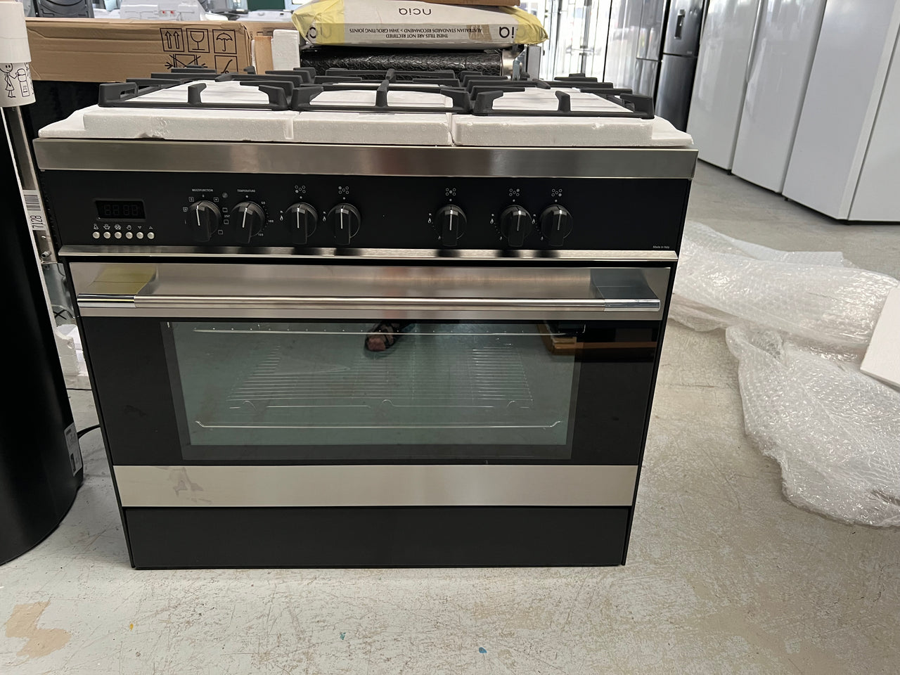 Factory second DeLonghi 90cm Dual Fuel Upright Cooker Anthracite - Second Hand Appliances Geebung