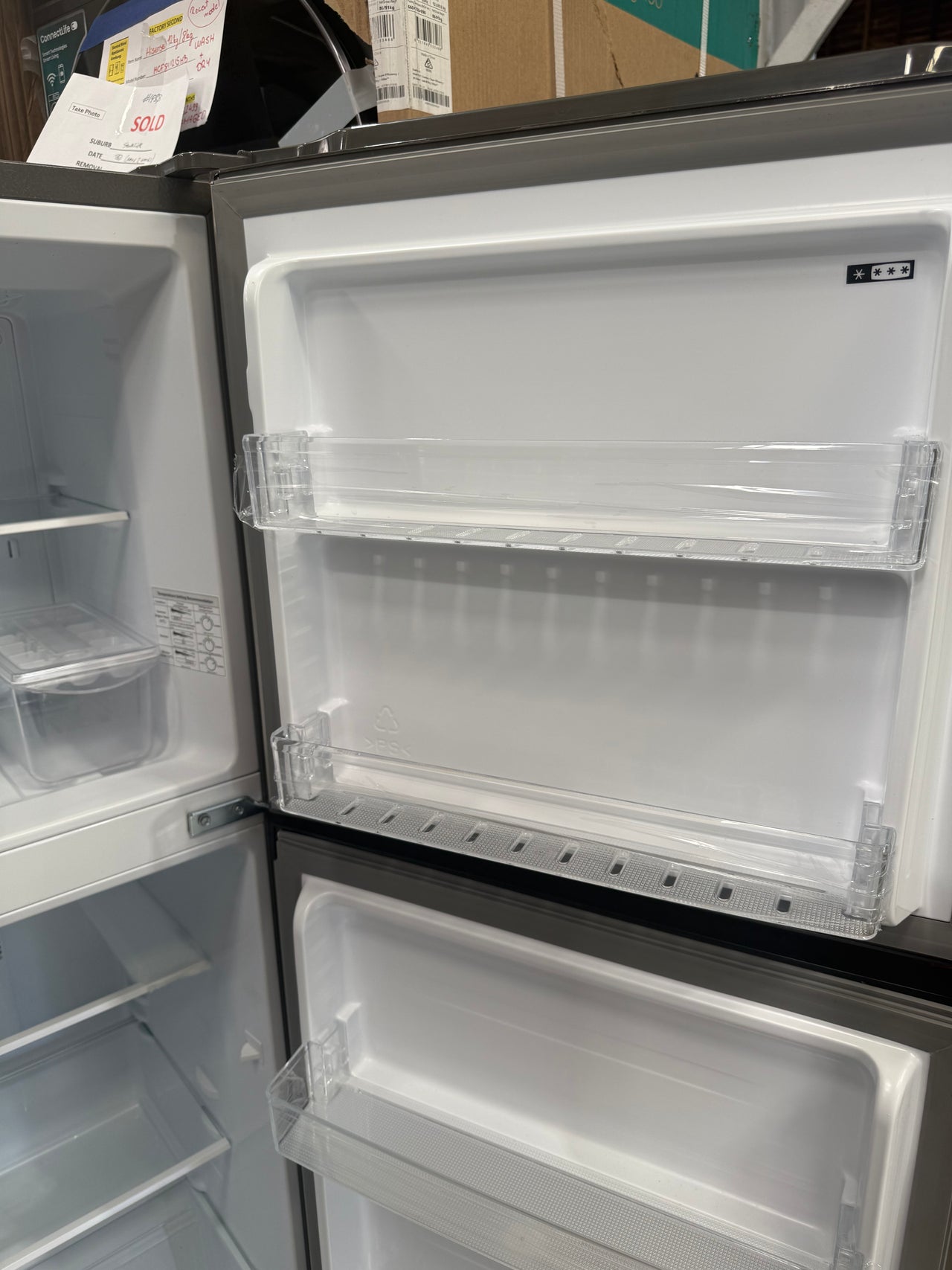 Factory second Hisense 205L Top Mount Fridge – HRTF206S