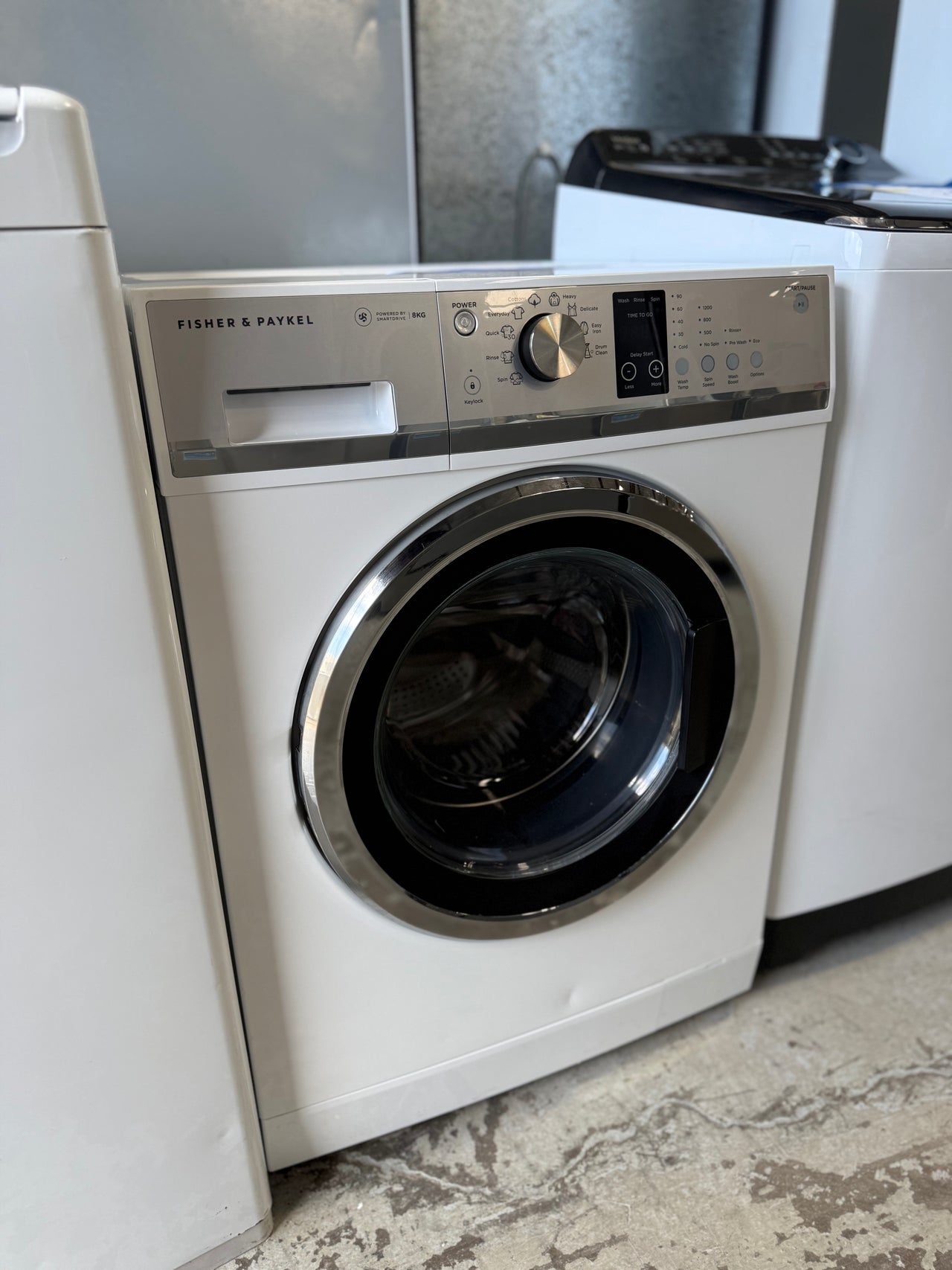 Second hand Fisher & Paykel 8kg Front Loader Washing Machine Model: WH8060J3