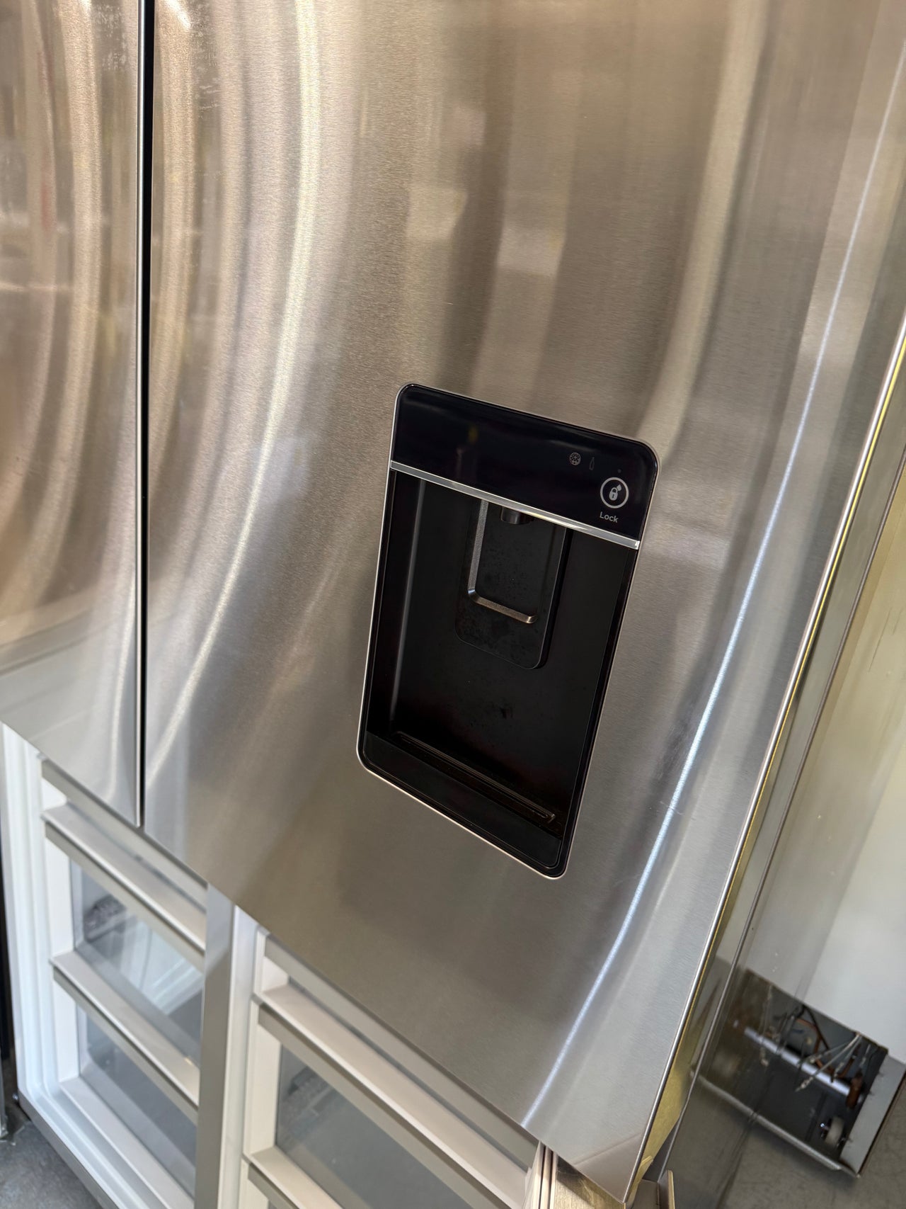 Factory Second Fisher & Paykel 605L Quad Door Refrigerator – Stainless Steel (RF730QNUVX1)